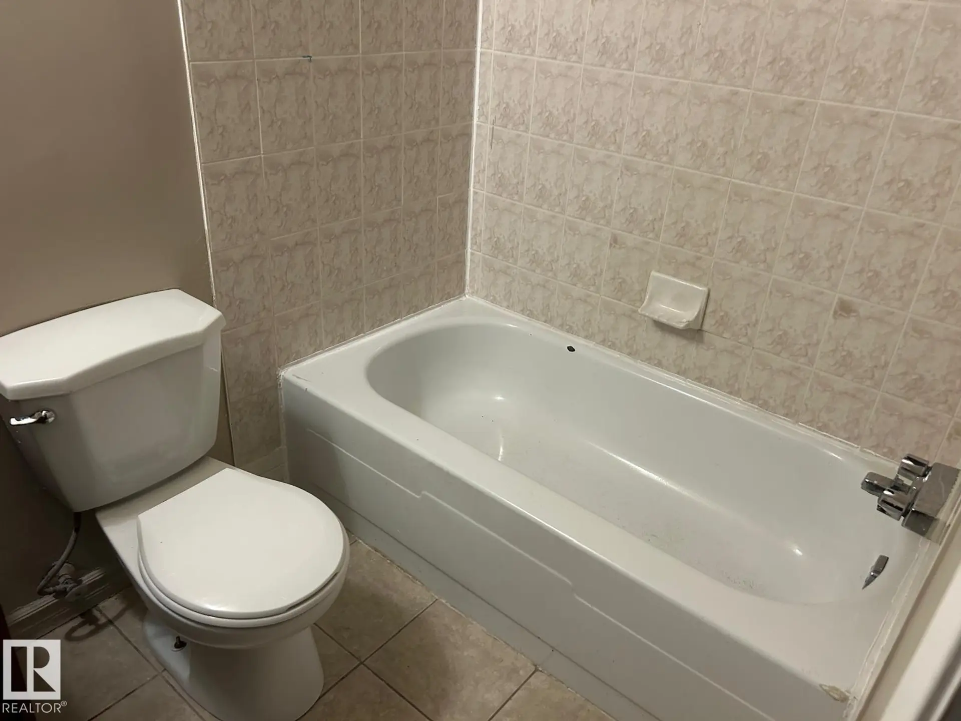 #4 10164 150 ST NW - Image 11