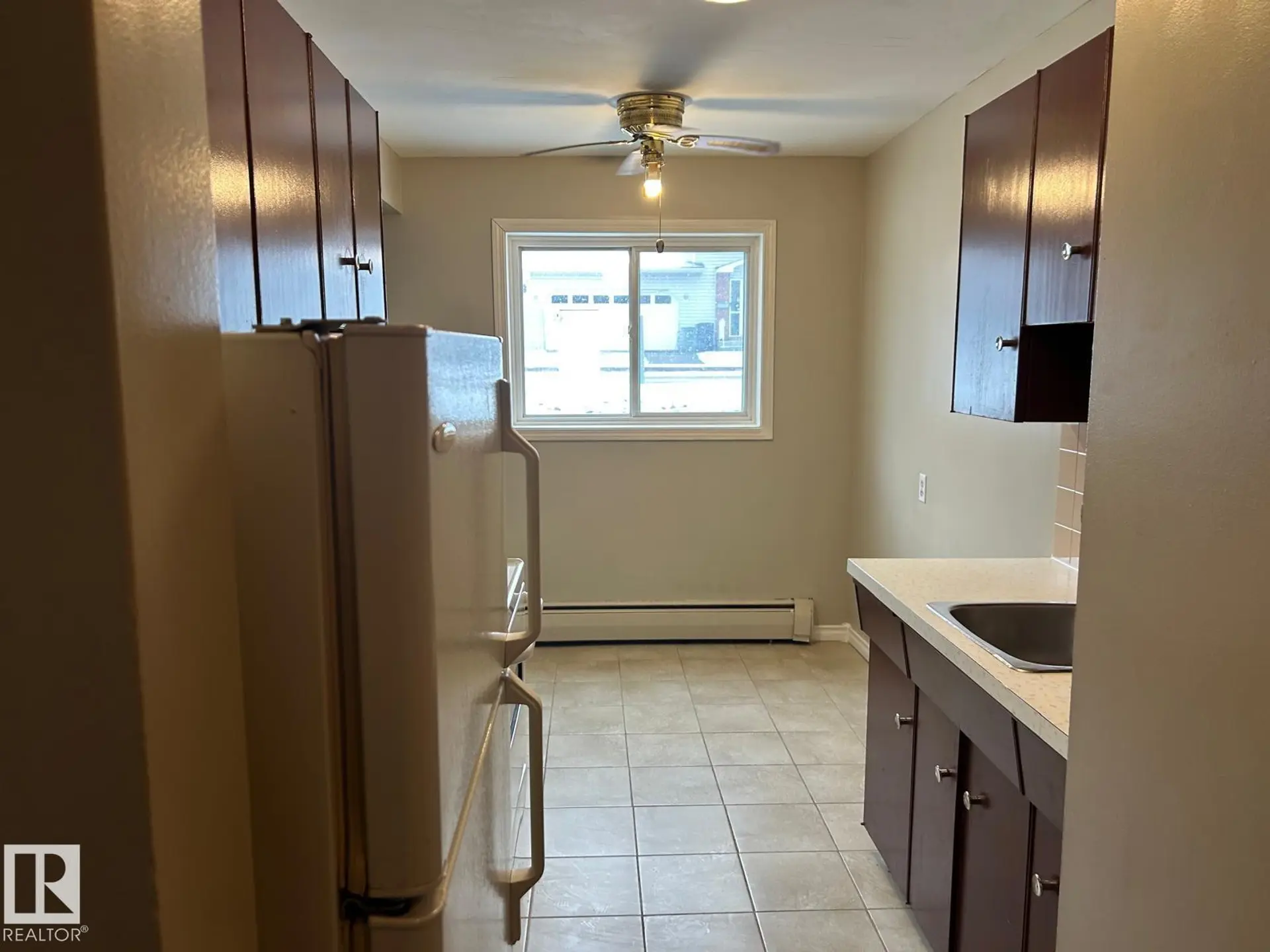 #4 10164 150 ST NW - Image 4