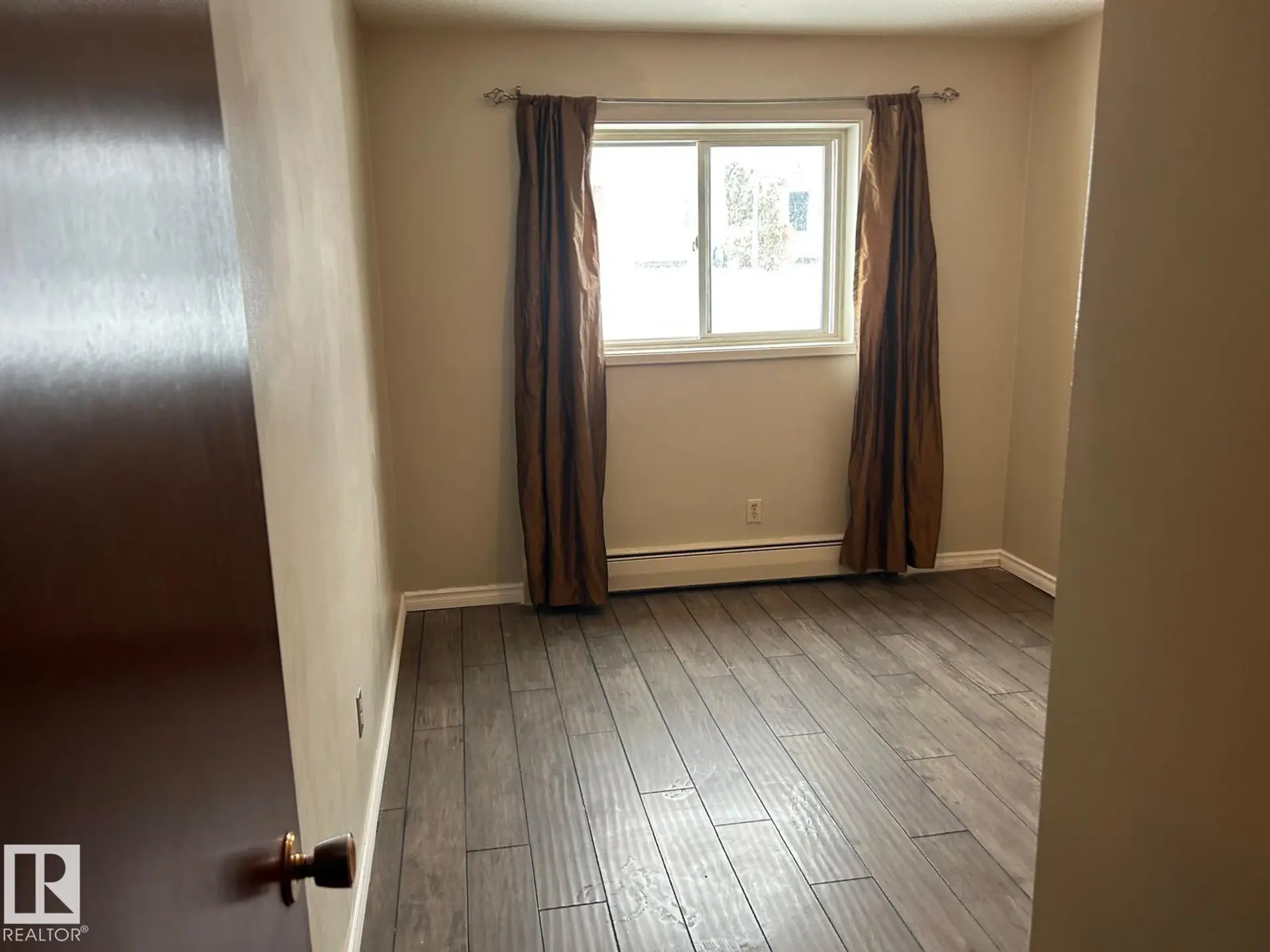 #4 10164 150 ST NW - Image 8