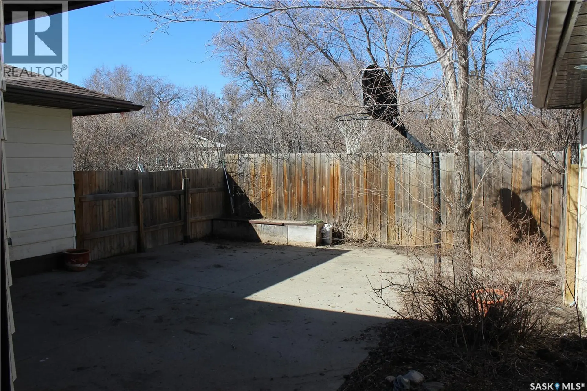 1533 THORN CRESCENT - Image 18