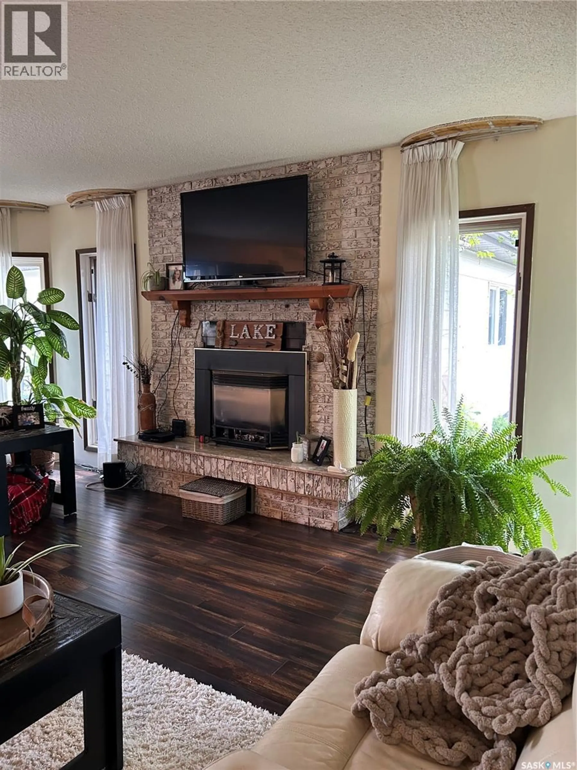 1533 THORN CRESCENT - Image 8