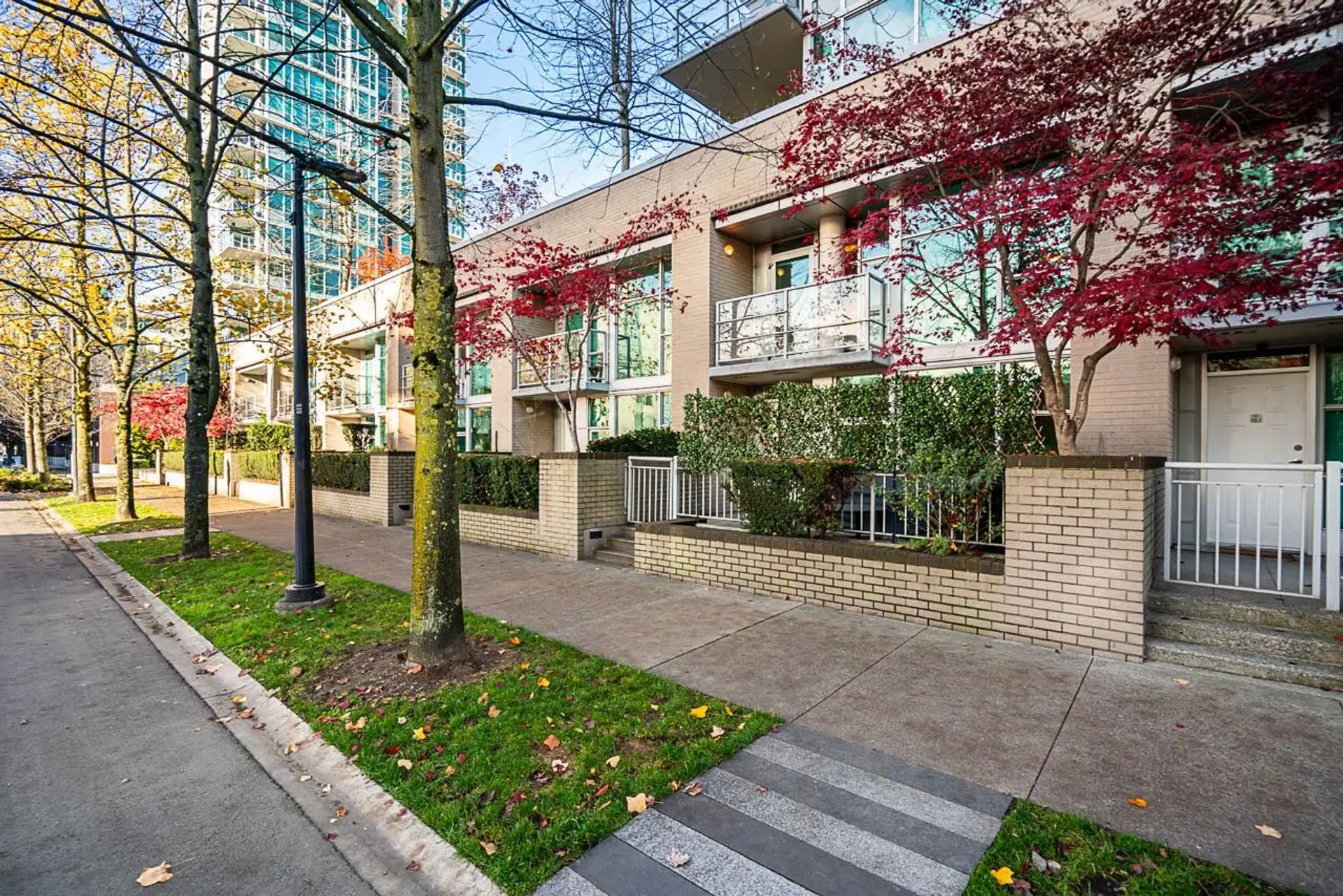 Property at #TH6 168 E Esplanade Avenue, North Vancouver, BC