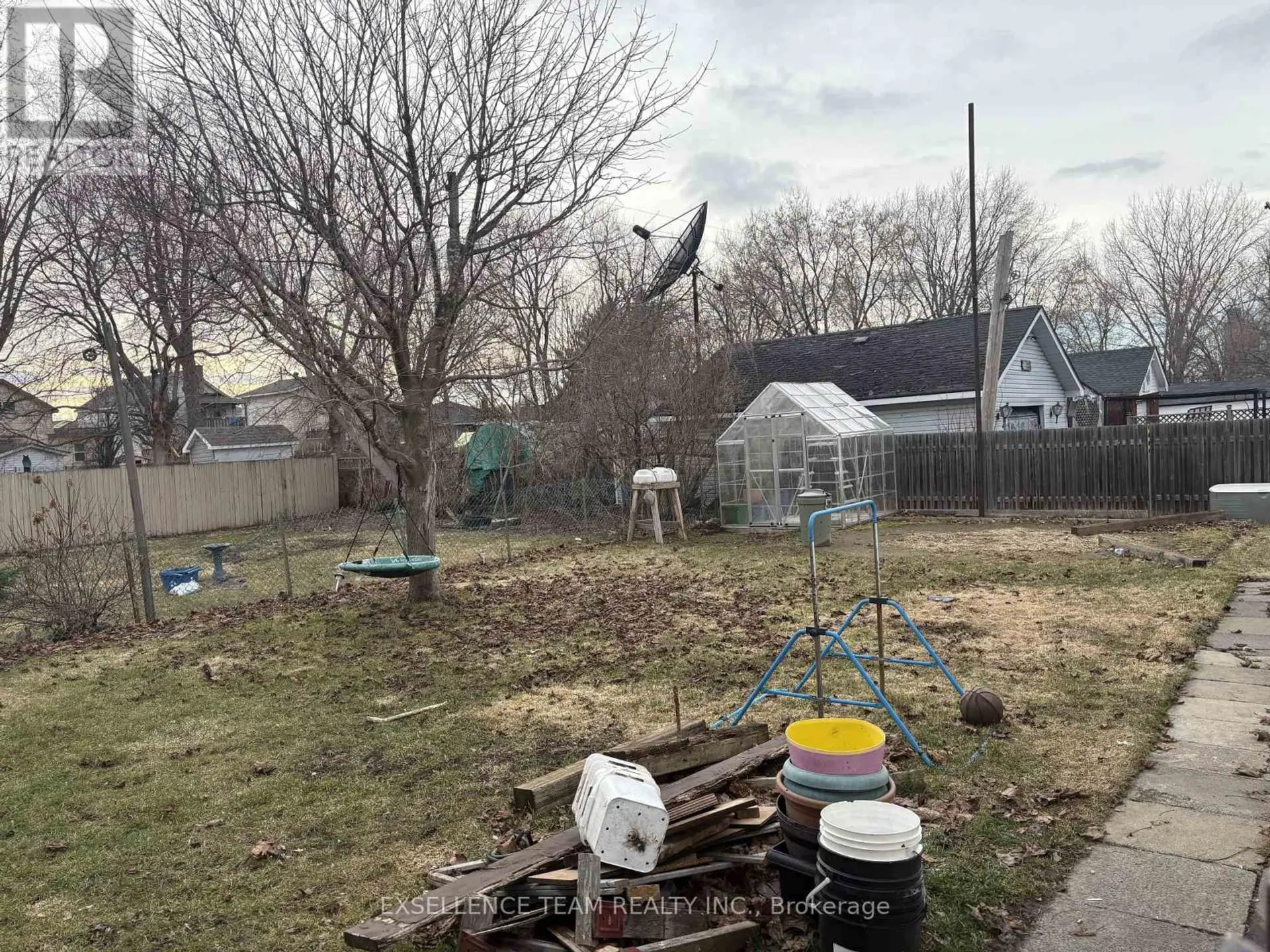 225-225A 8TH STREET W - Image 3