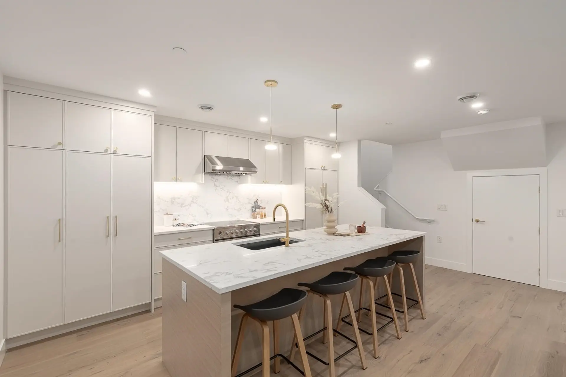 458 E 17th Avenue - Image 3