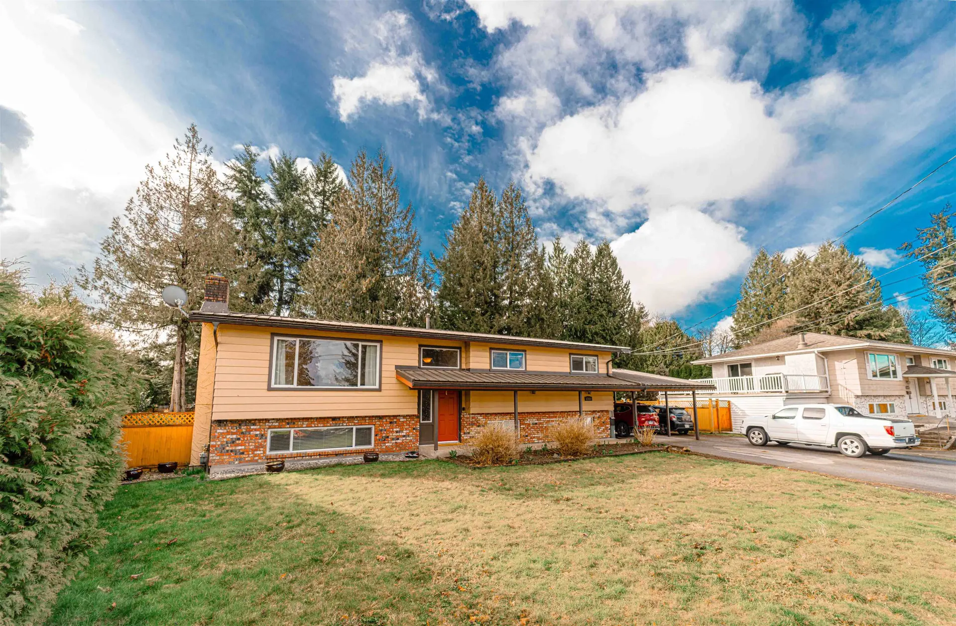 Property at 33450 Huggins Avenue, Abbotsford, BC
