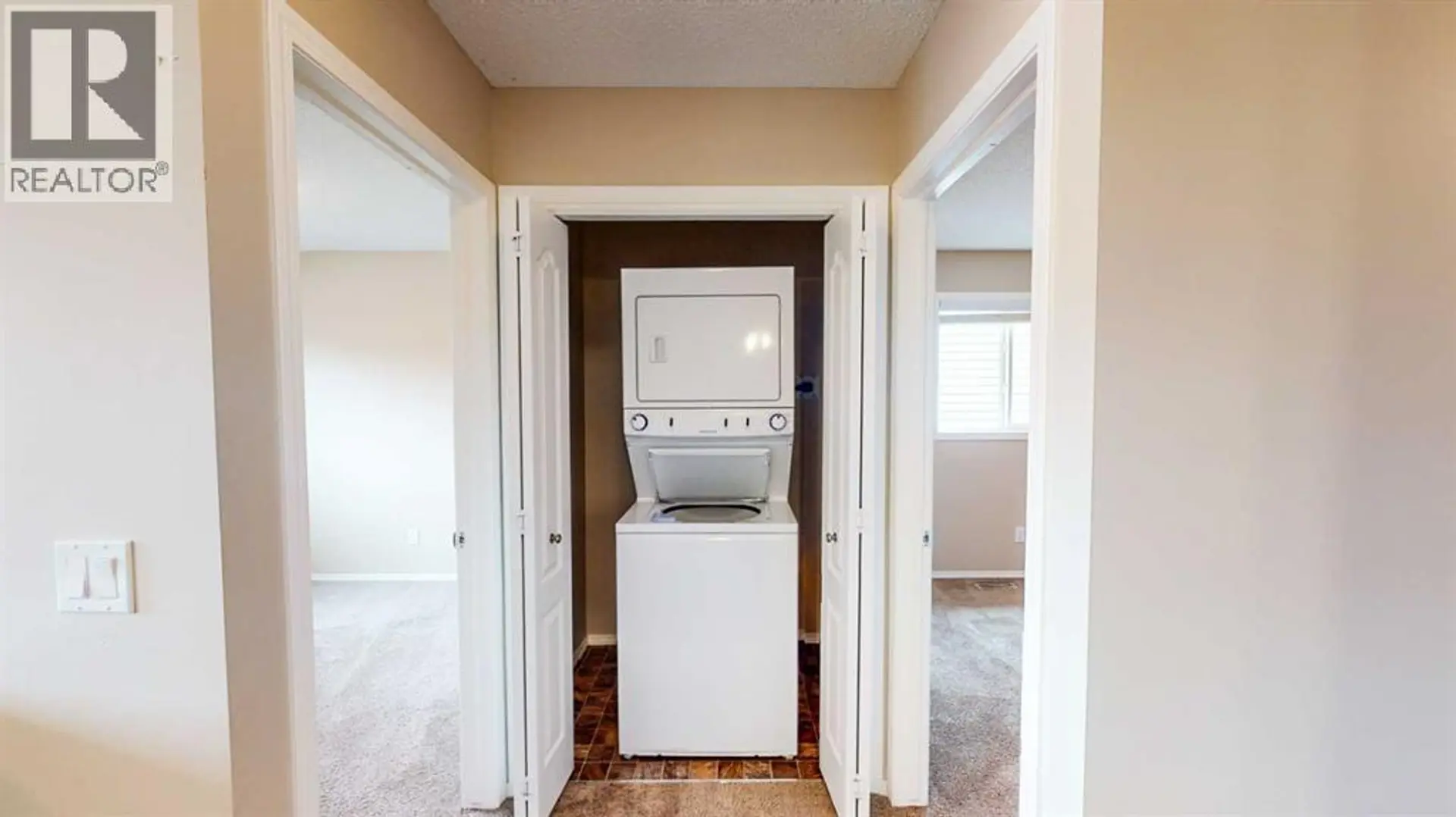 198 SKYVIEW POINT ROAD NE - Image 10