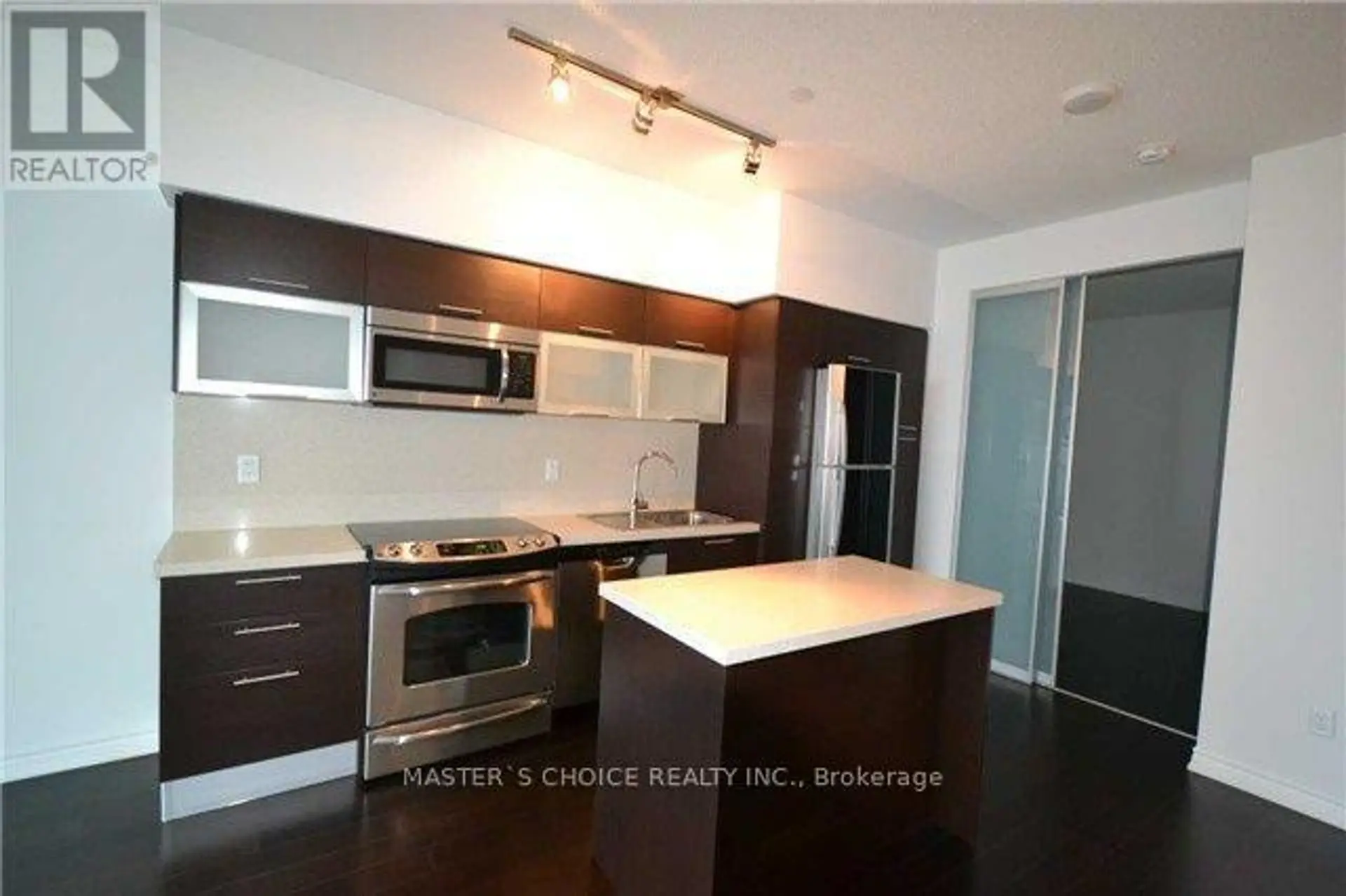 #4808 386 YONGE STREET - Image 4