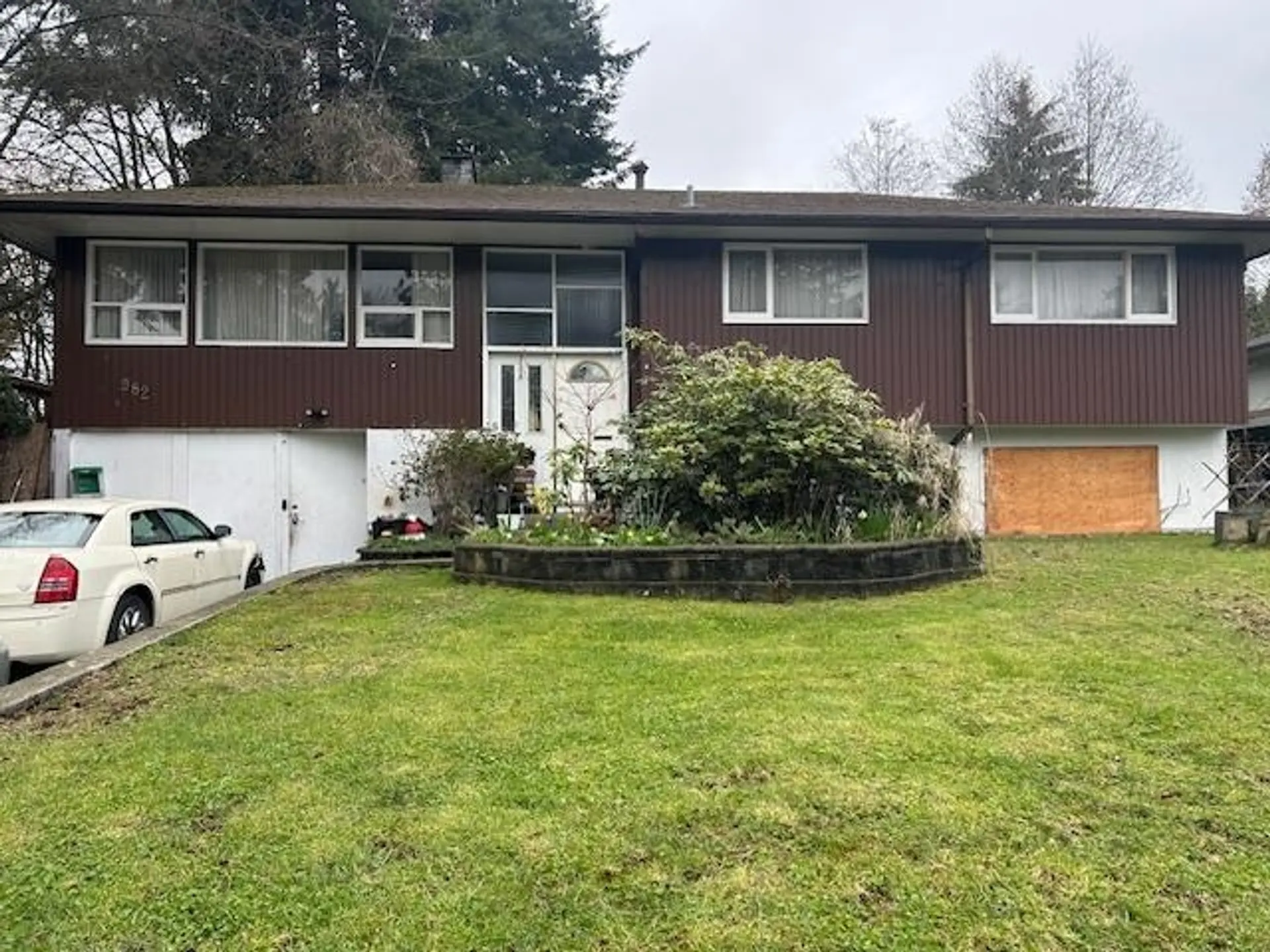 Property at 982 Lynn Valley Road, North Vancouver, BC