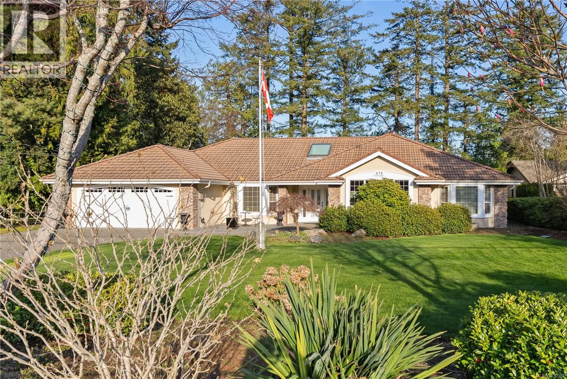 Property at 575 Johnstone Rd, Parksville, BC