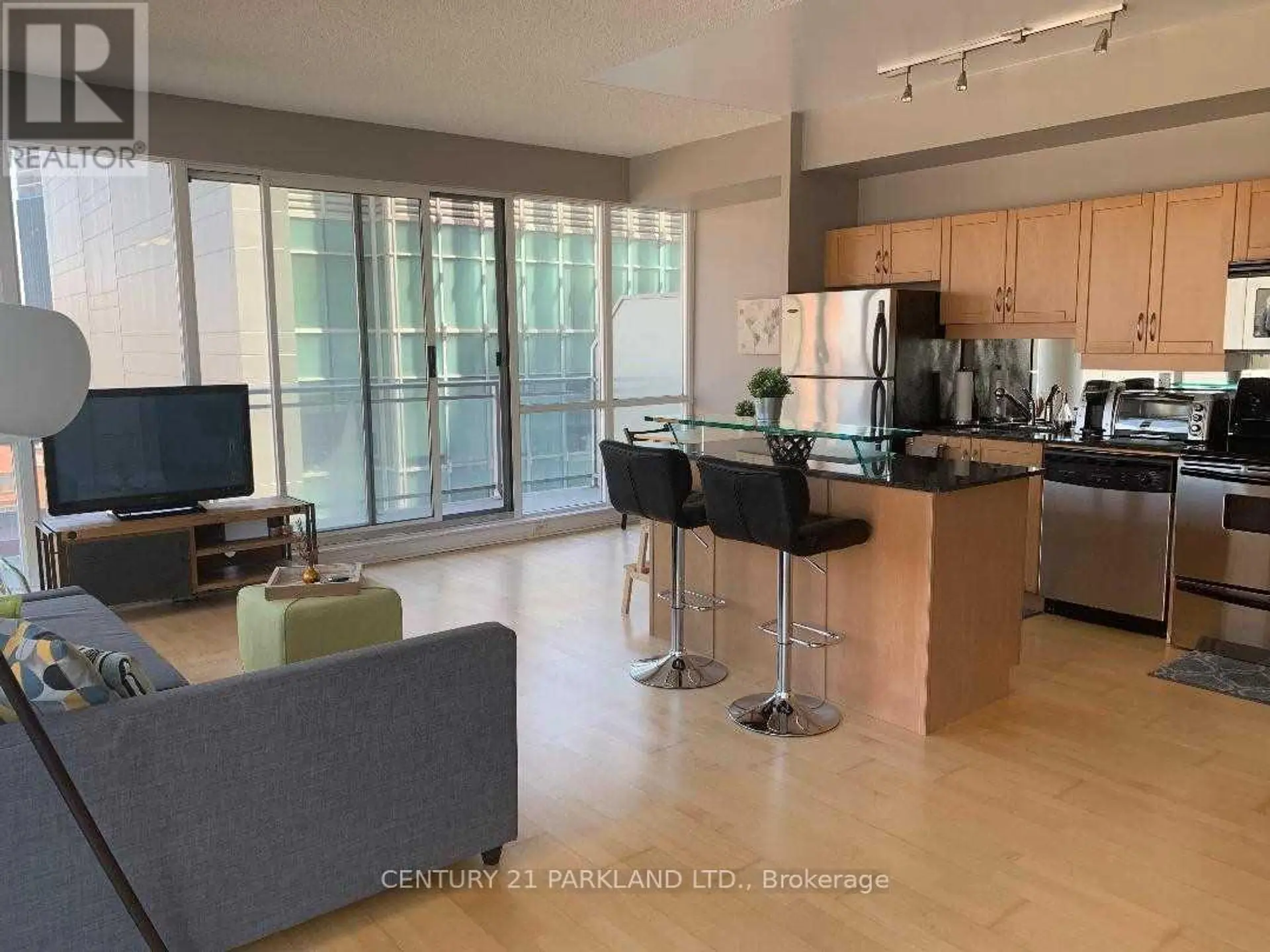 #1101 220 VICTORIA STREET - Image 4
