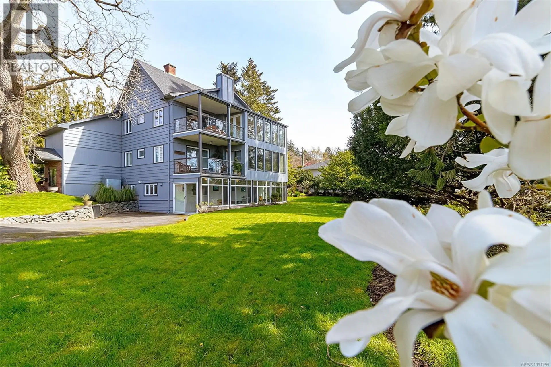 Property at #1 801 Langham Crt, Victoria, BC