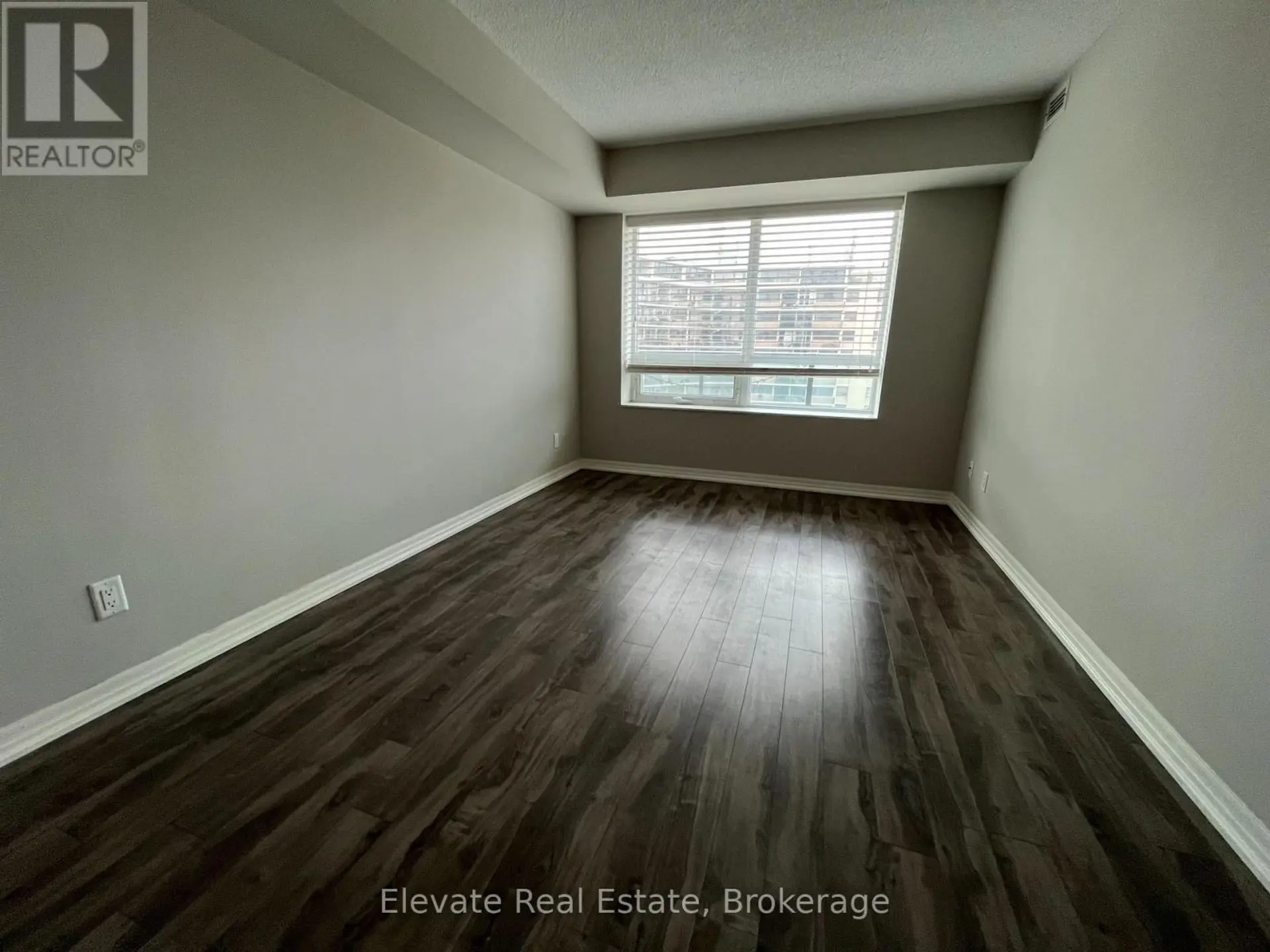 #1009 1403 ROYAL YORK ROAD - Image 6