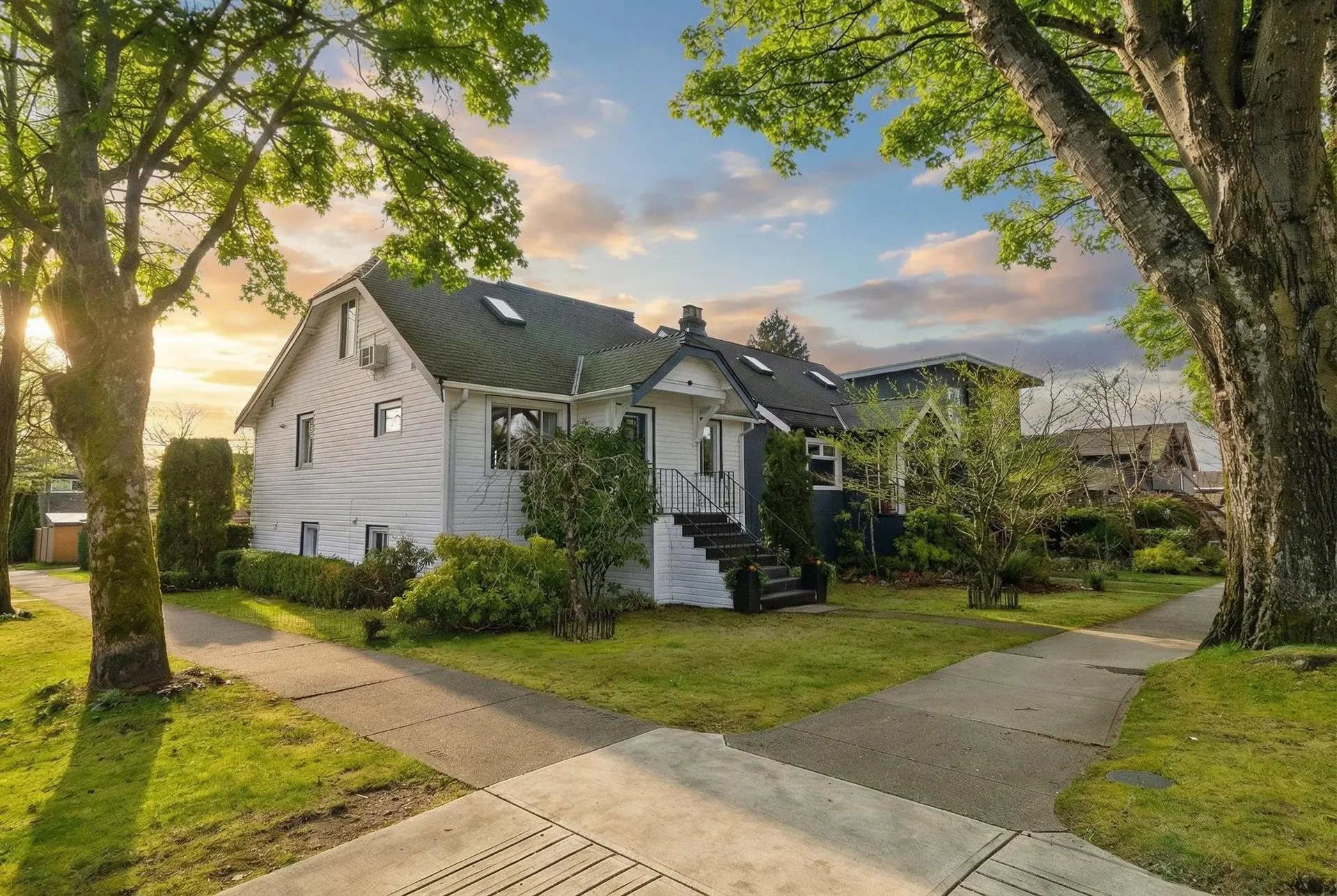Property at 2094 E 7th Avenue, Vancouver, BC
