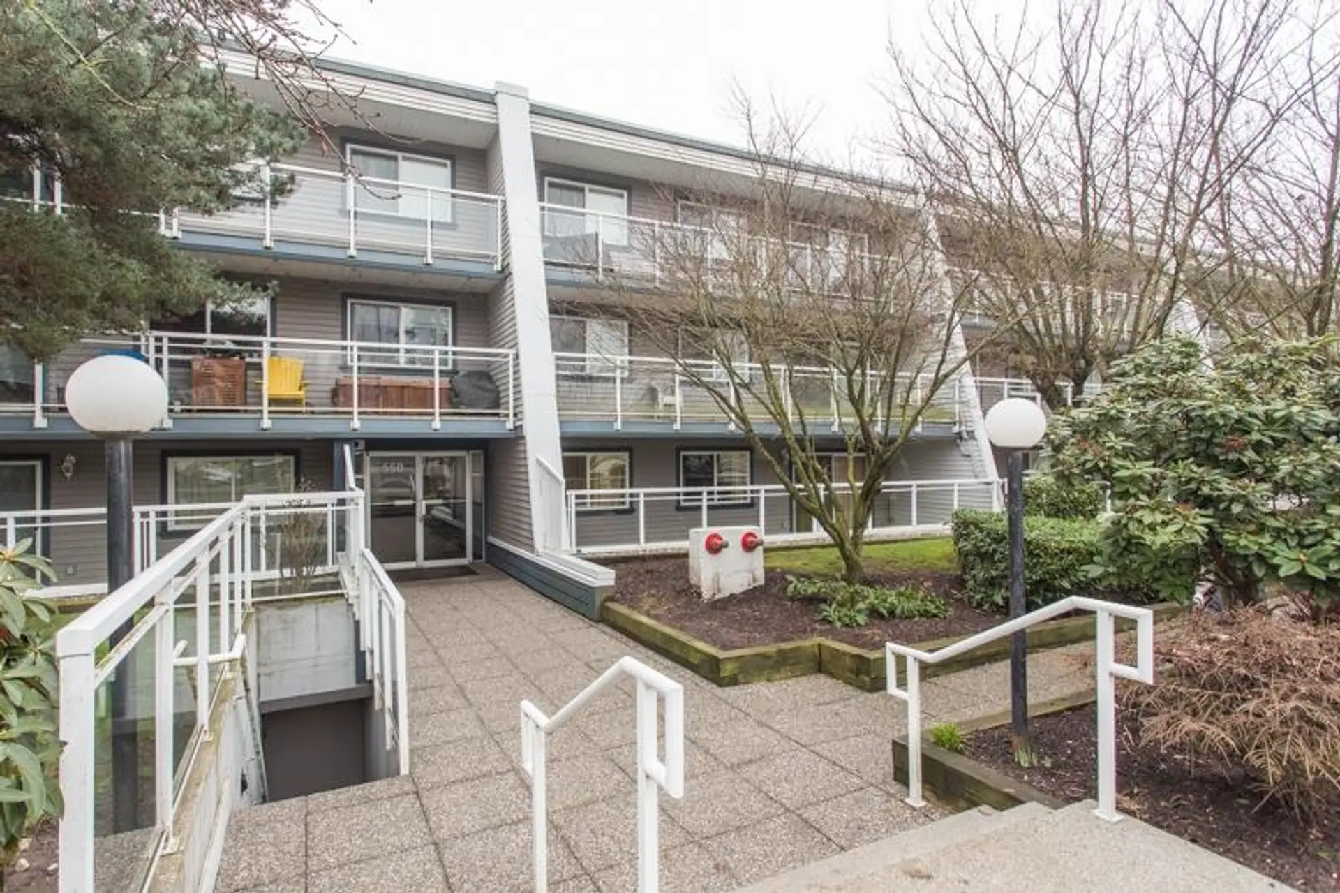 #119 550 Royal Avenue - Image 18
