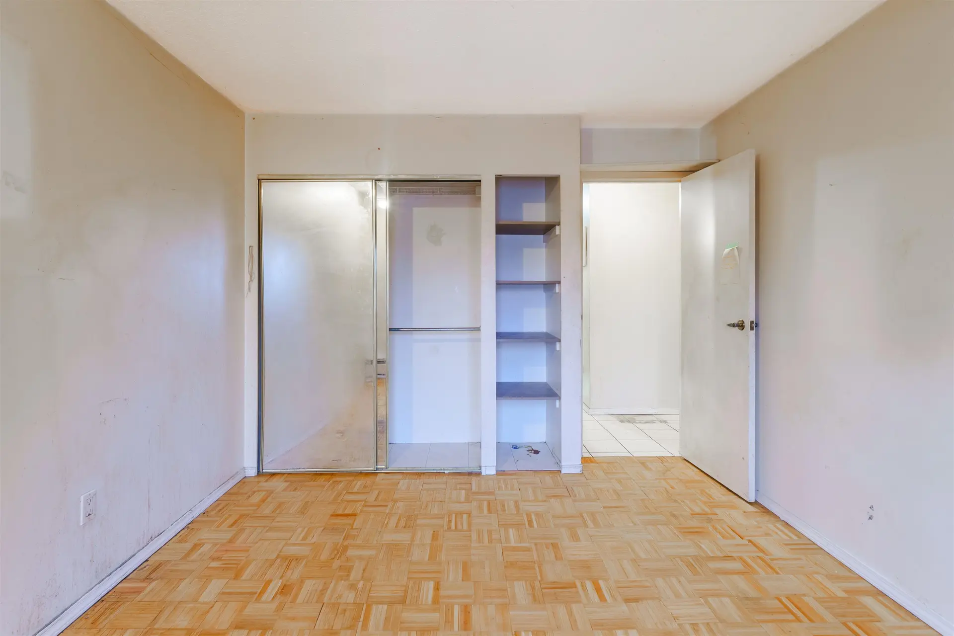 #305 466 E Eighth Avenue - Image 14