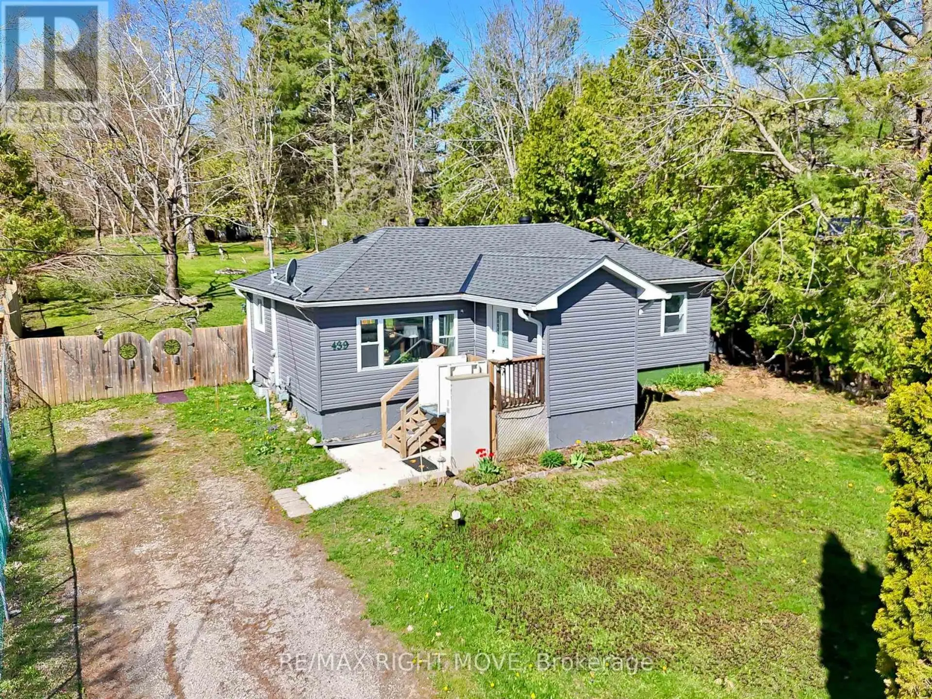 439 SUNDIAL DRIVE - Image 1