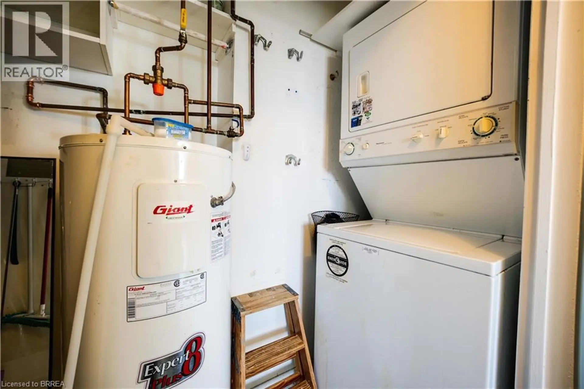 #501 65 HIGHLAND Crescent - Image 13