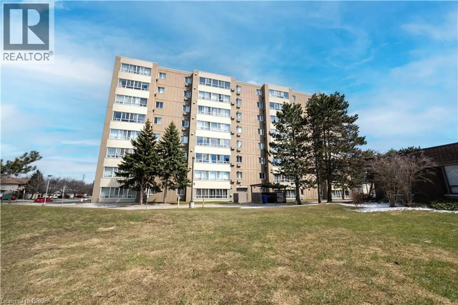 #501 65 HIGHLAND Crescent - Image 16
