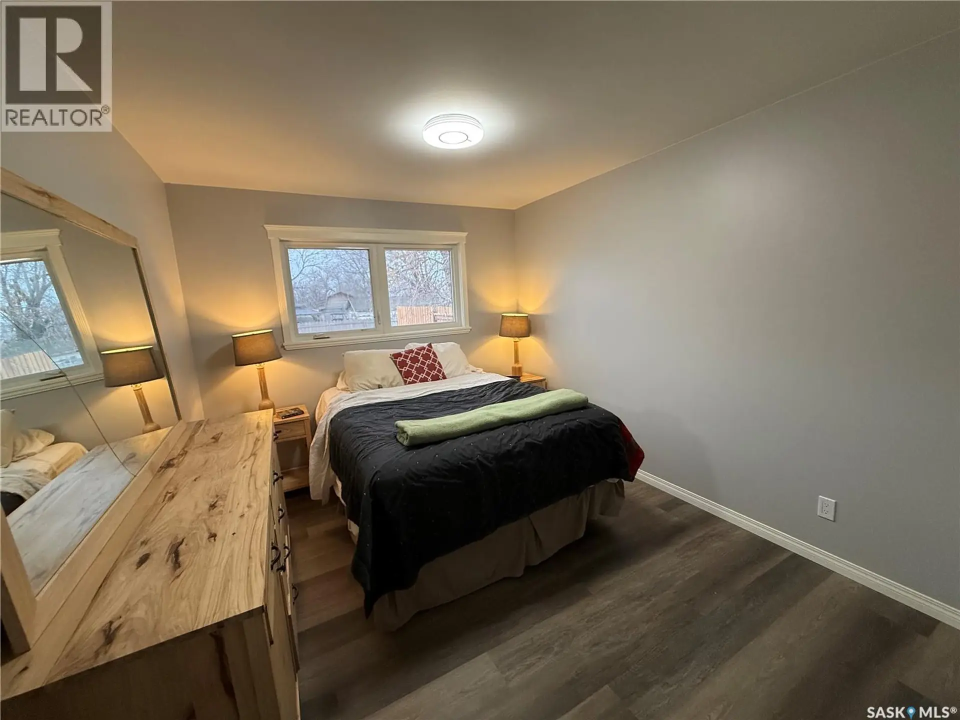 801 Lorne STREET W - Image 5