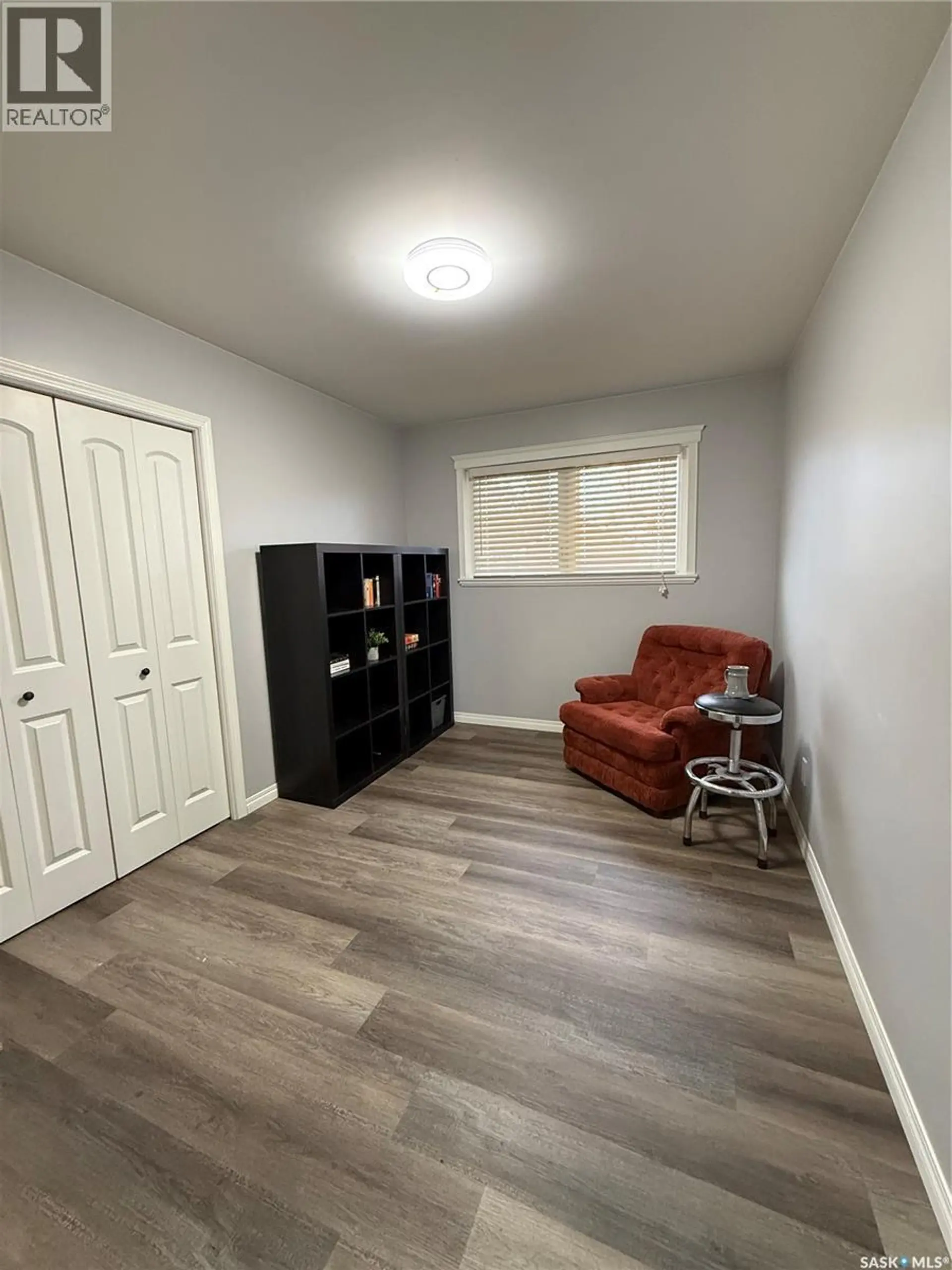 801 Lorne STREET W - Image 7