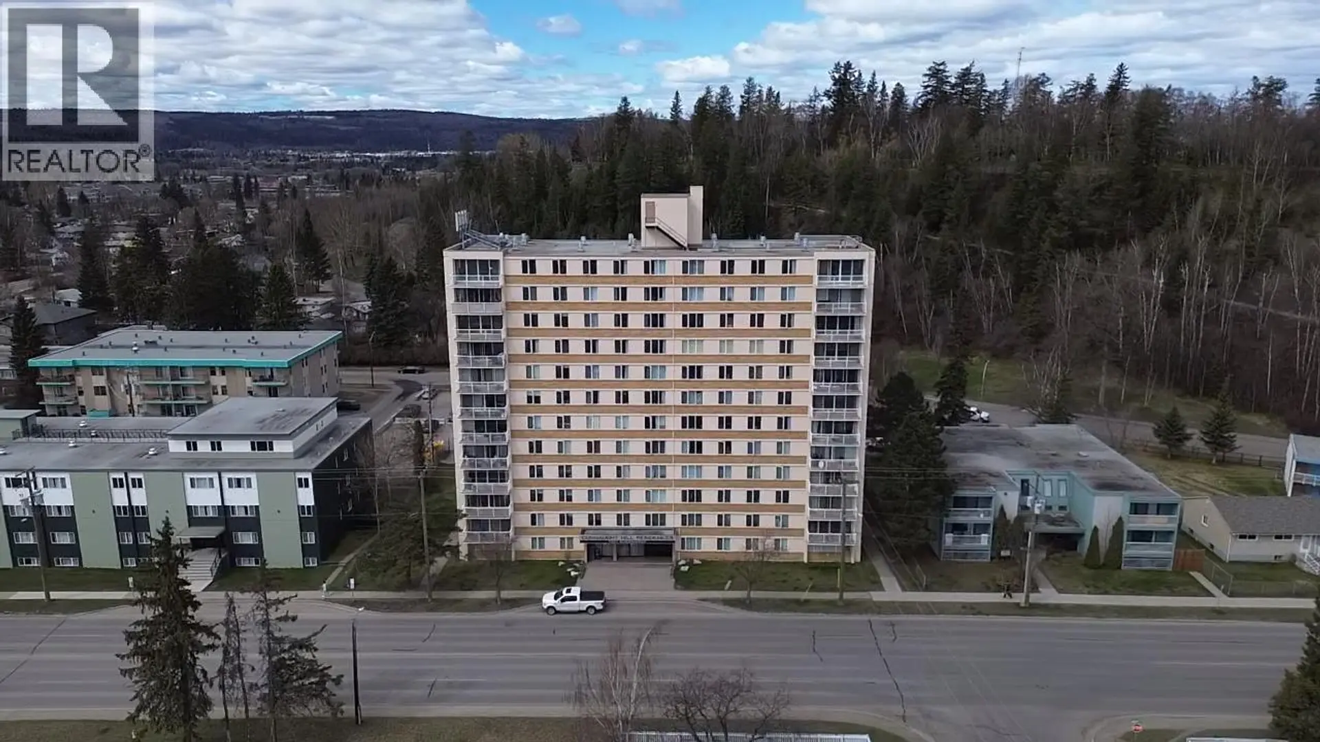 #1003 1501 QUEENSWAY STREET - Image 4
