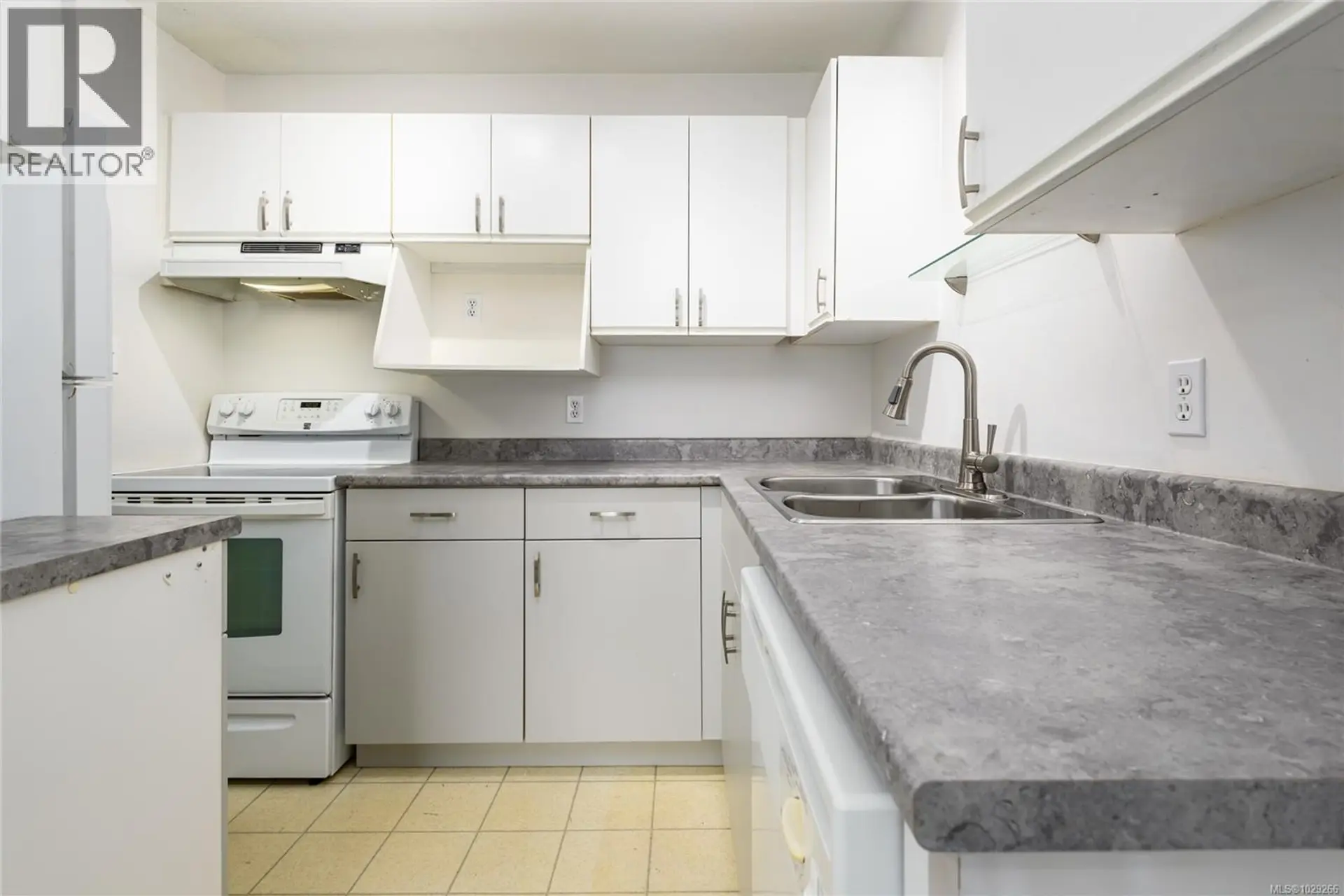 Property at #202 123 Back Rd, Courtenay, BC