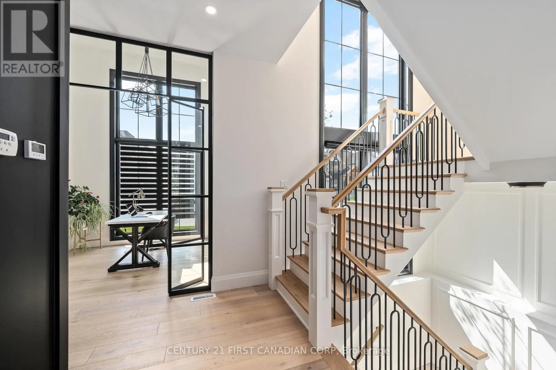 868 WHITE PINE STREET - Image 2