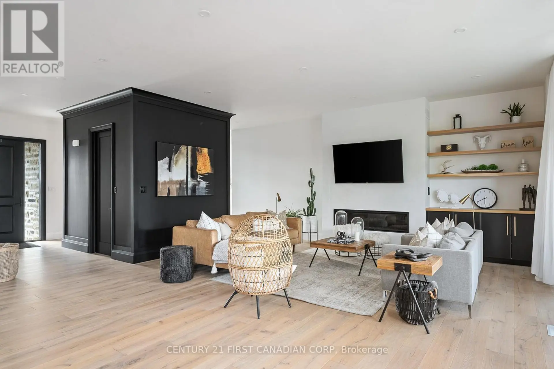 868 WHITE PINE STREET - Image 4