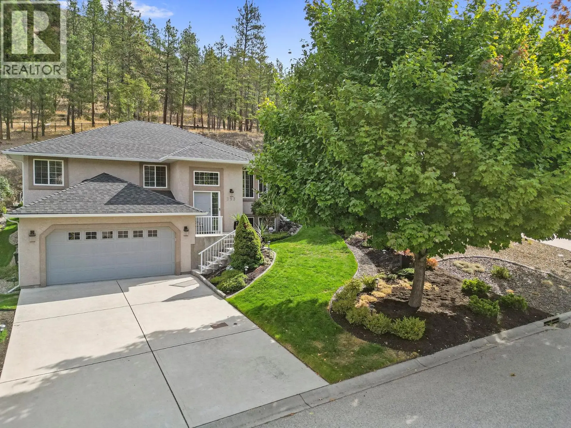 Property at 393 Rio Drive S, Kelowna, BC