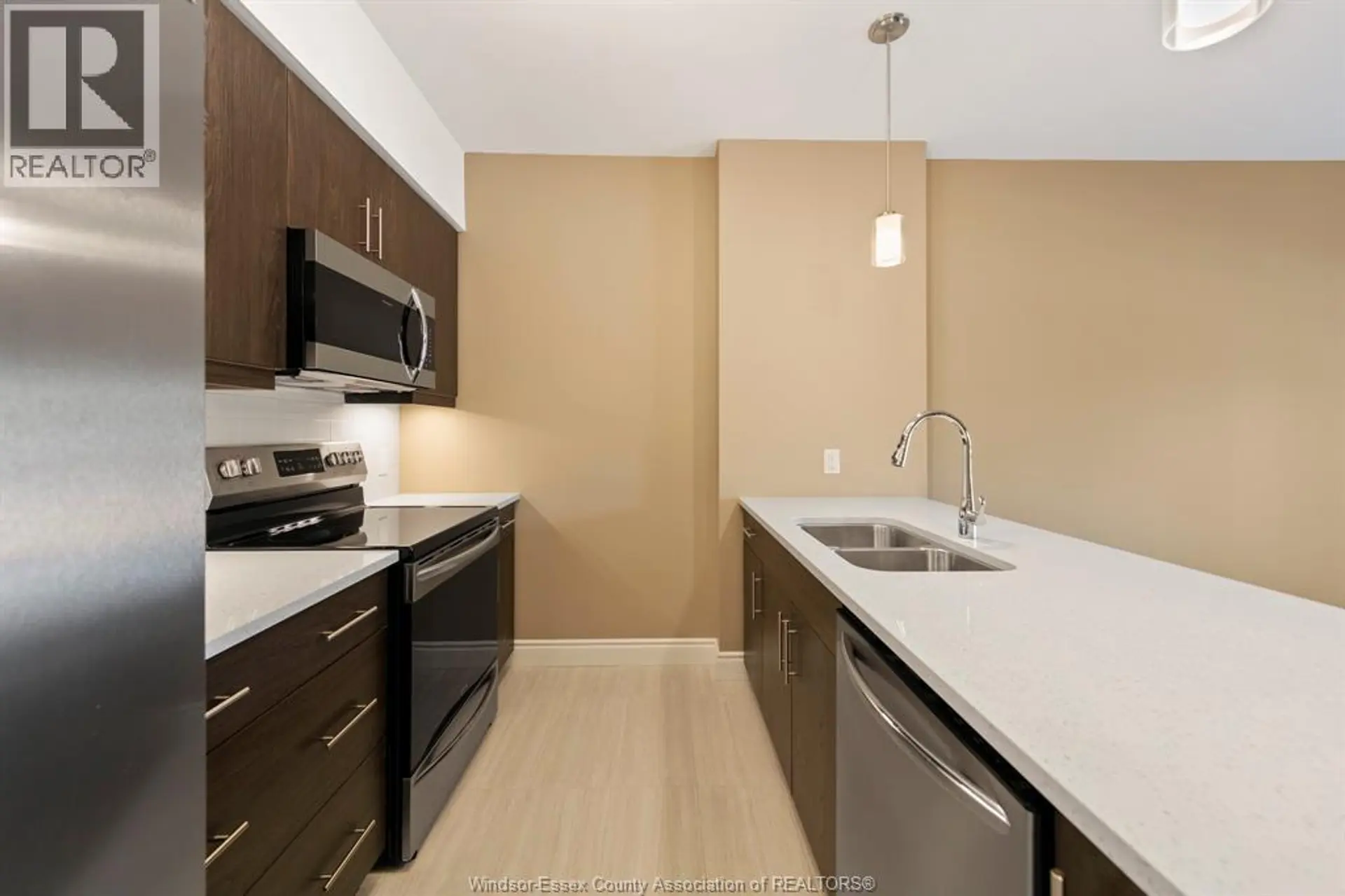 #205 480 FAIRVIEW - Image 9