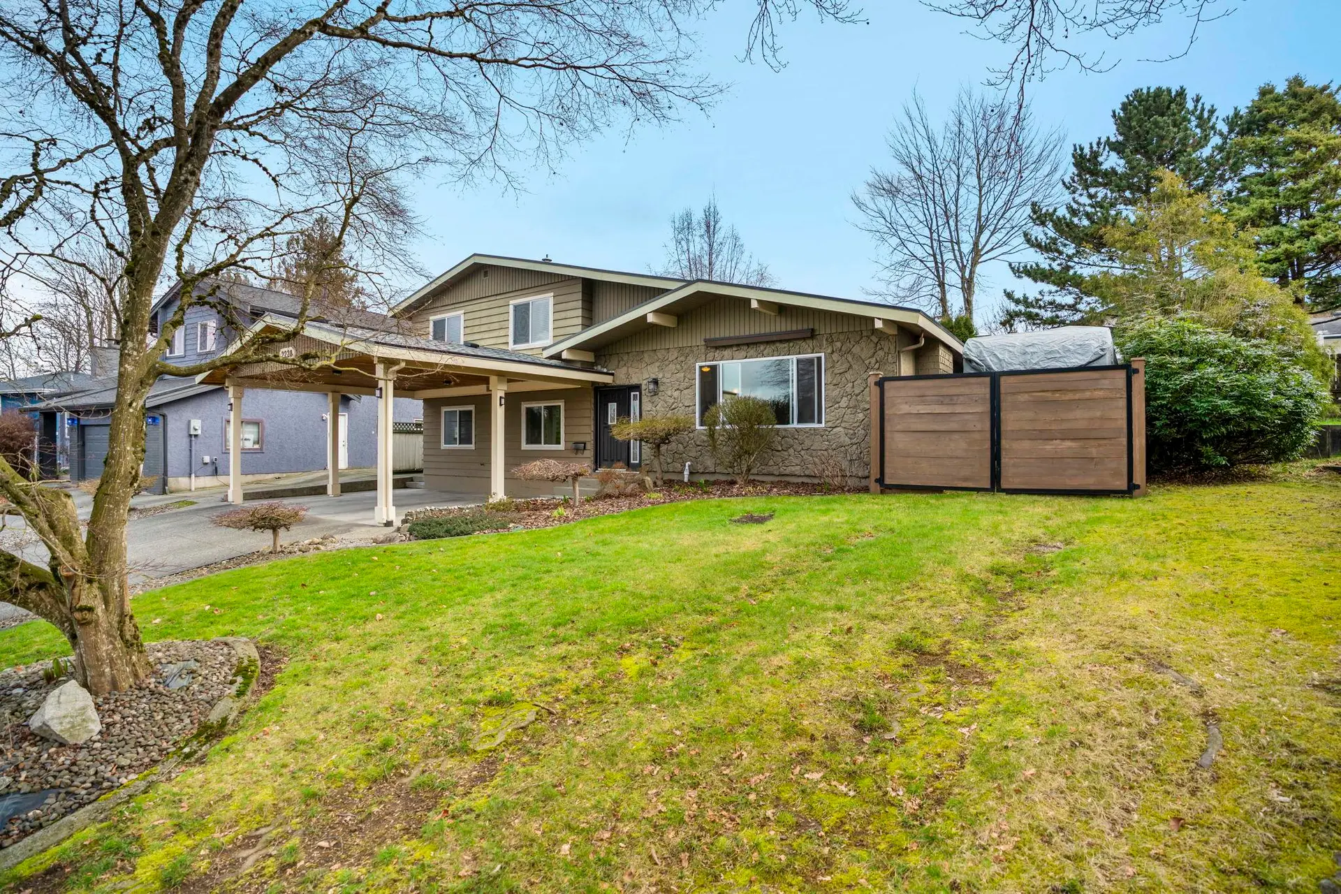 Property at 2228 Guilford Drive, Abbotsford, BC