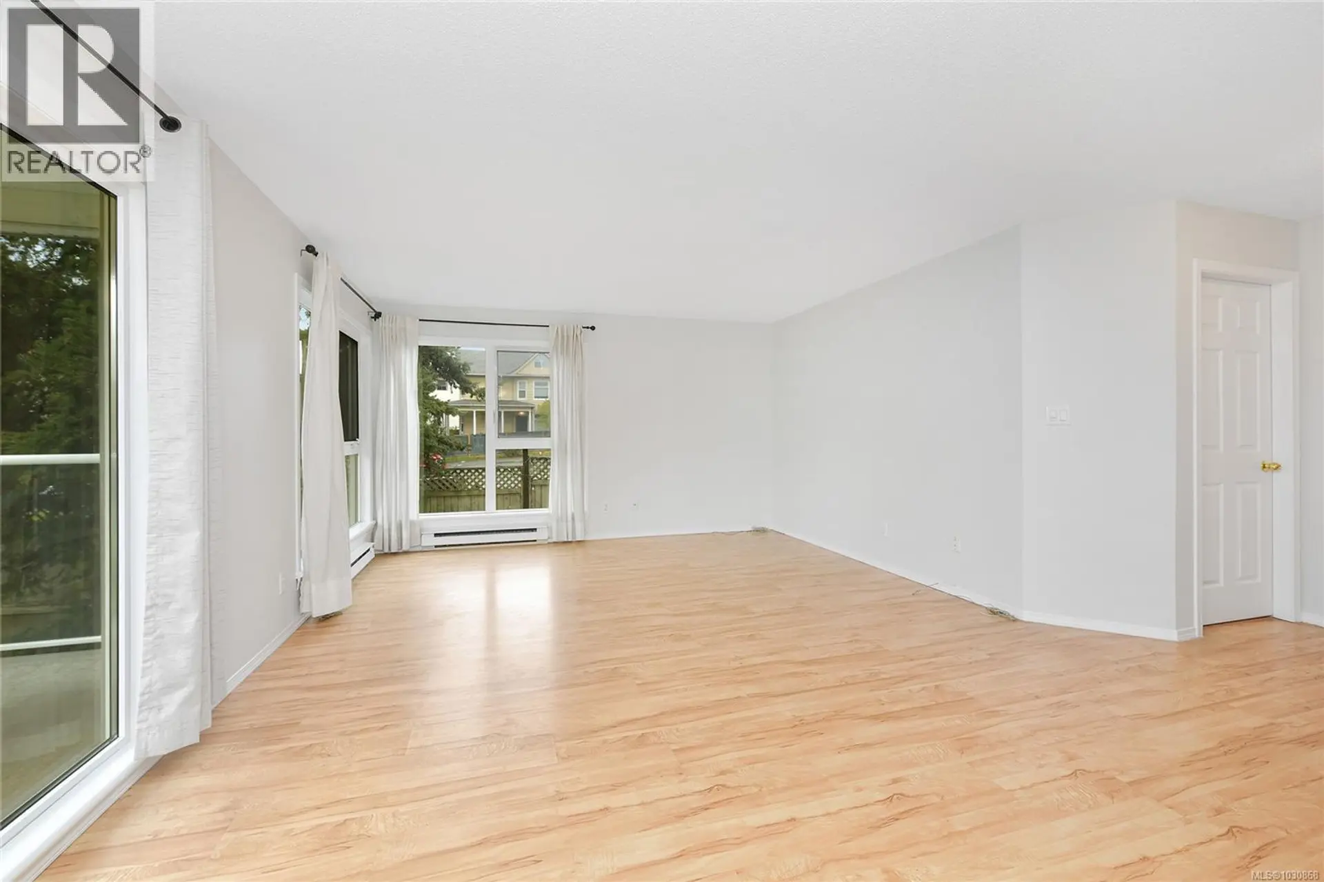 #202 2647 Graham St - Image 4