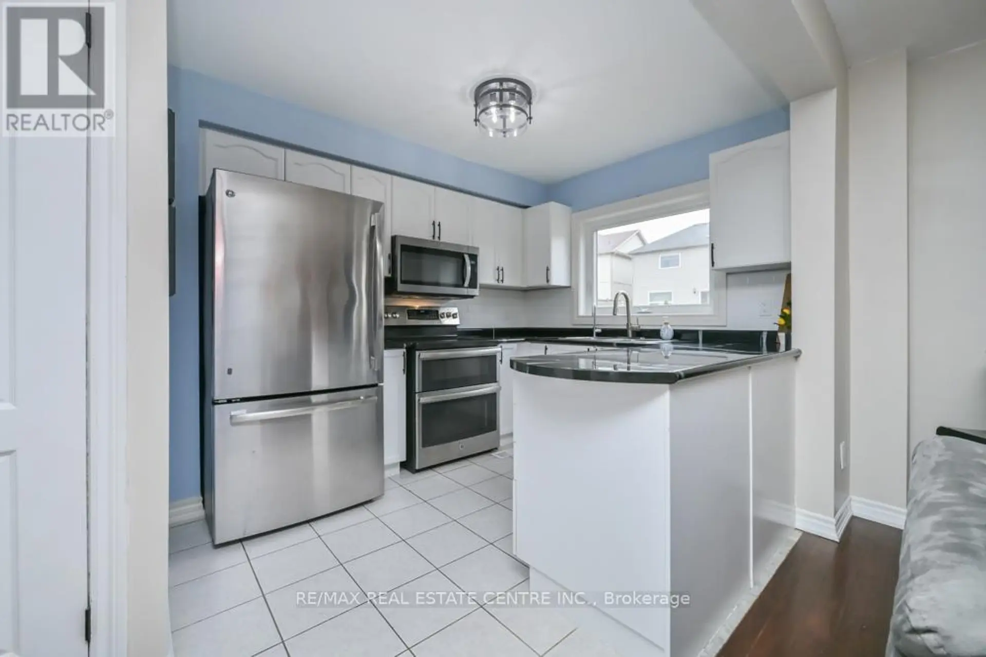 114 MARION STREET - Image 4