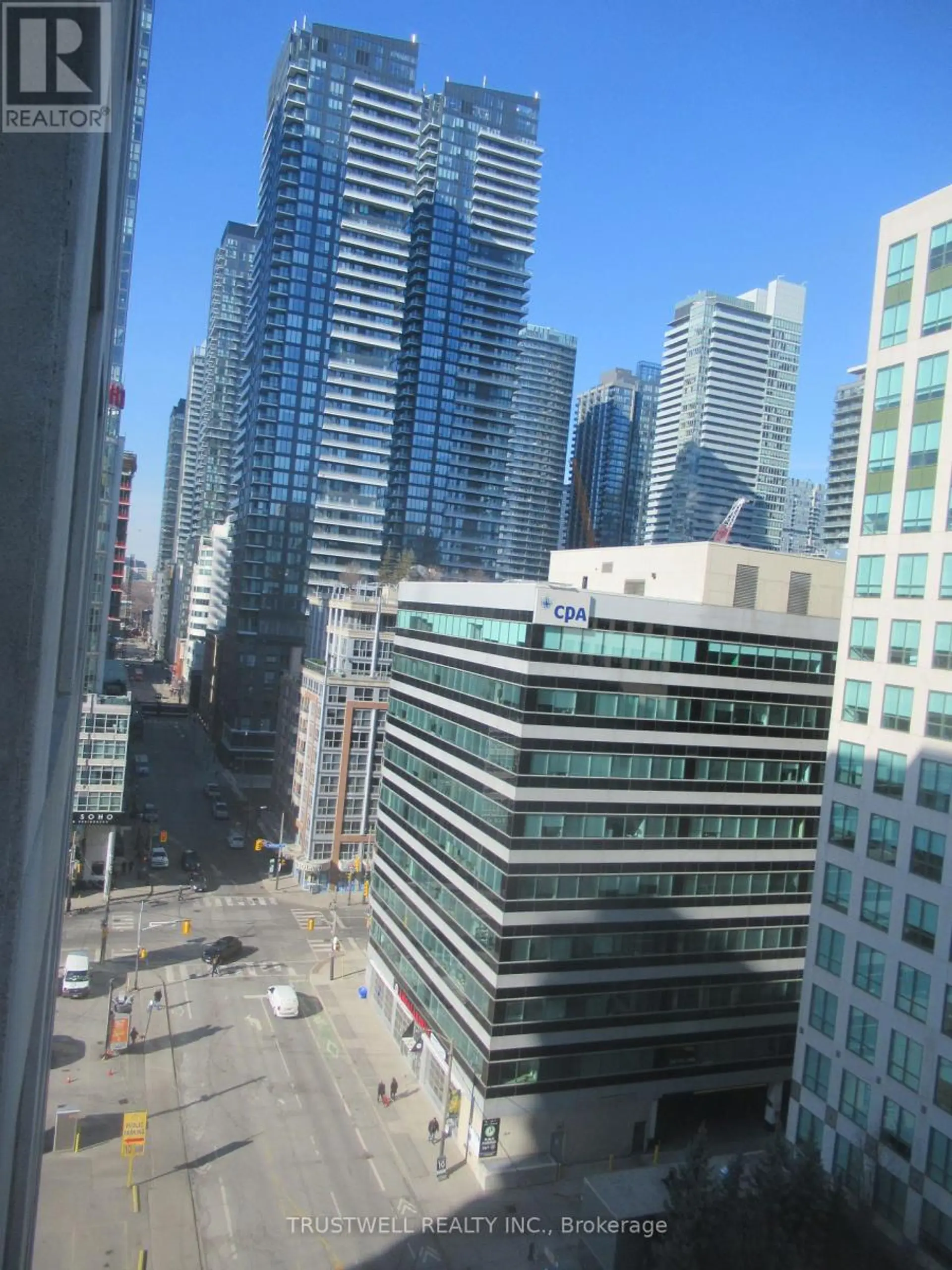 #1409 20 BLUE JAYS WAY - Image 5
