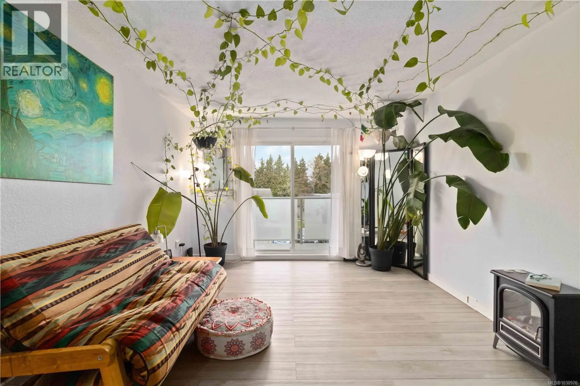 Property at #312 3252 Glasgow Ave, Saanich, BC