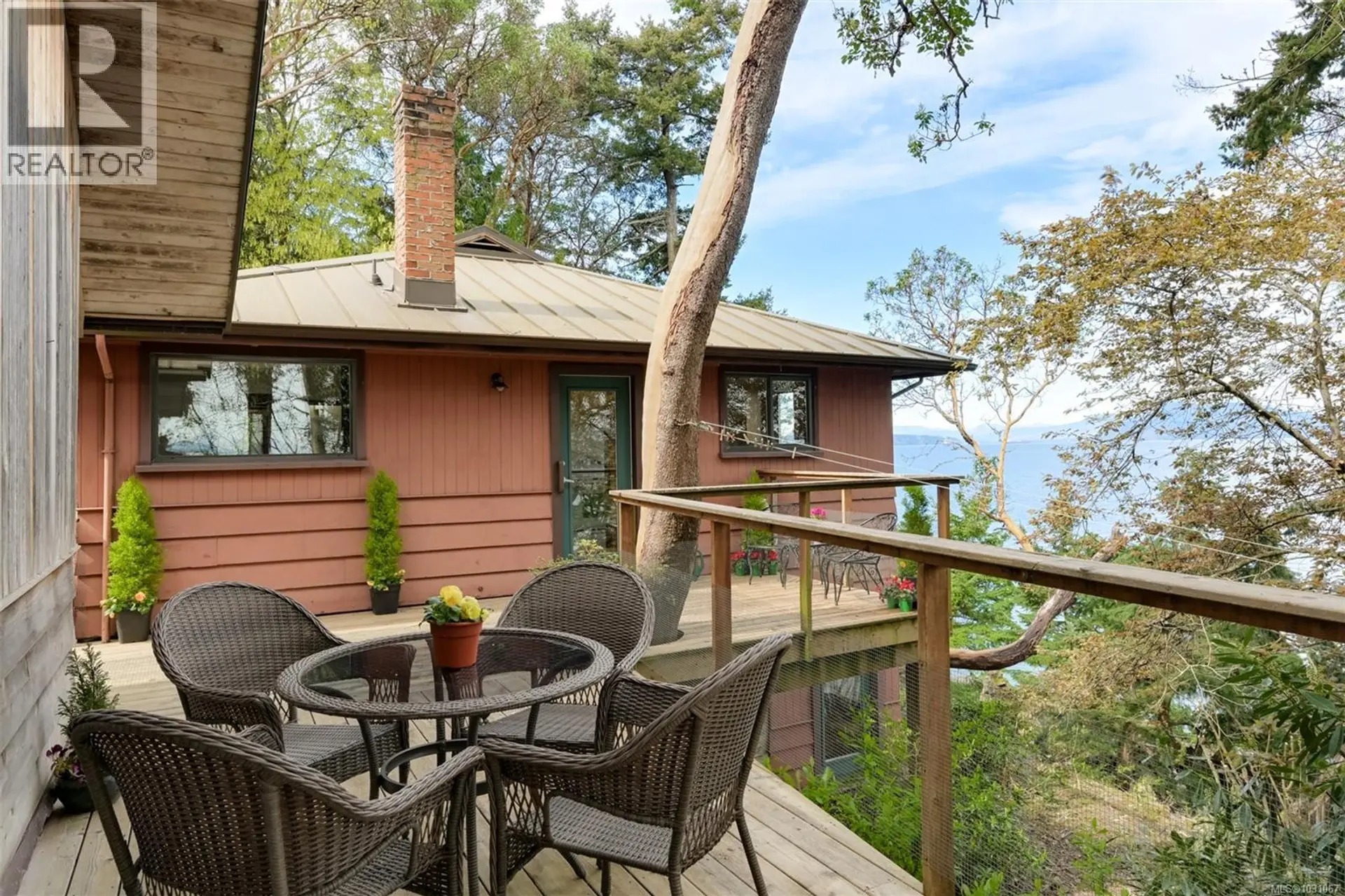 Property at 618 Lands End Rd, North Saanich, BC