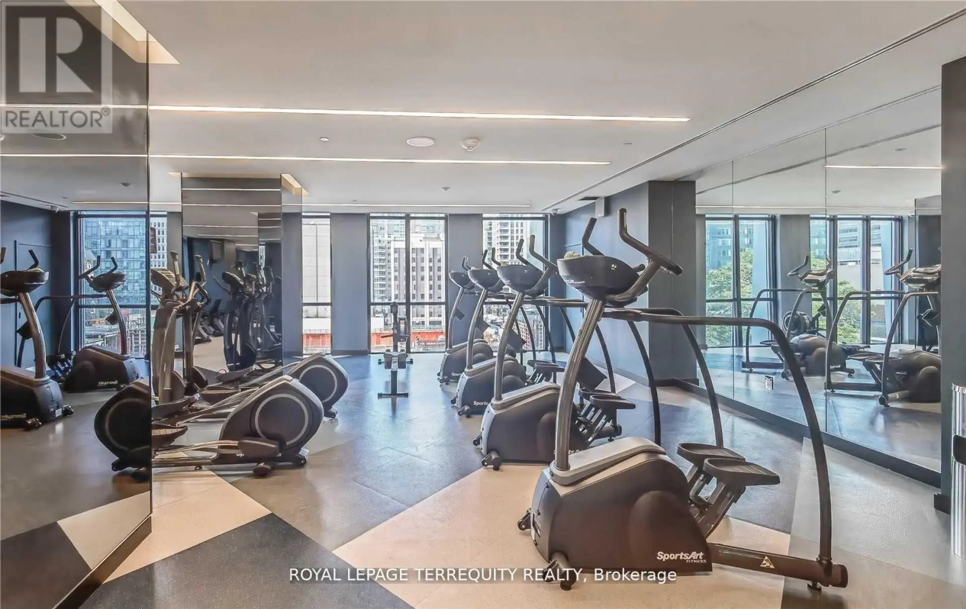 #4202 1 YORKVILLE AVENUE - Image 13
