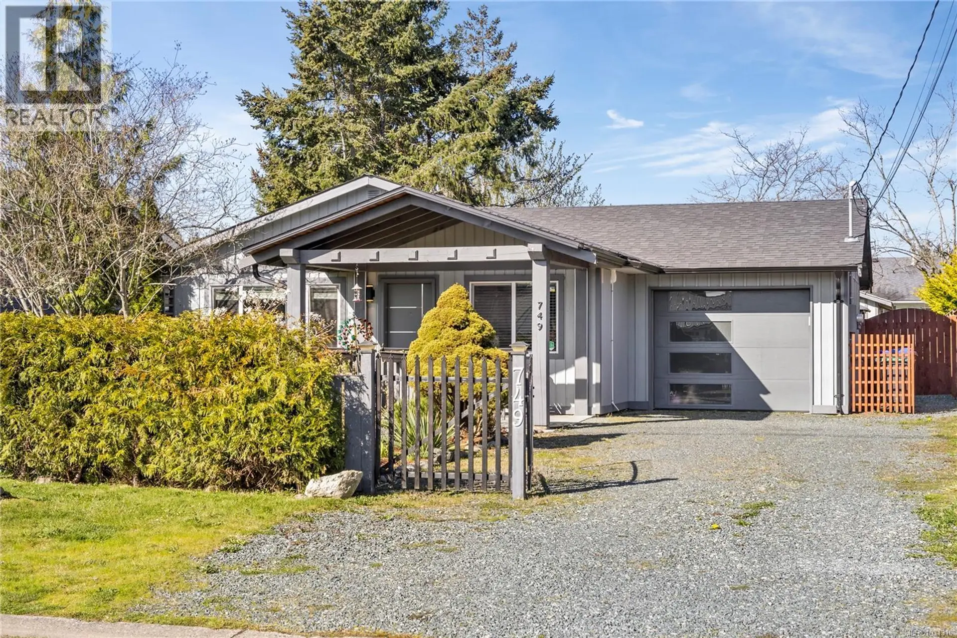 Property at 749 Phillips St, Parksville, BC