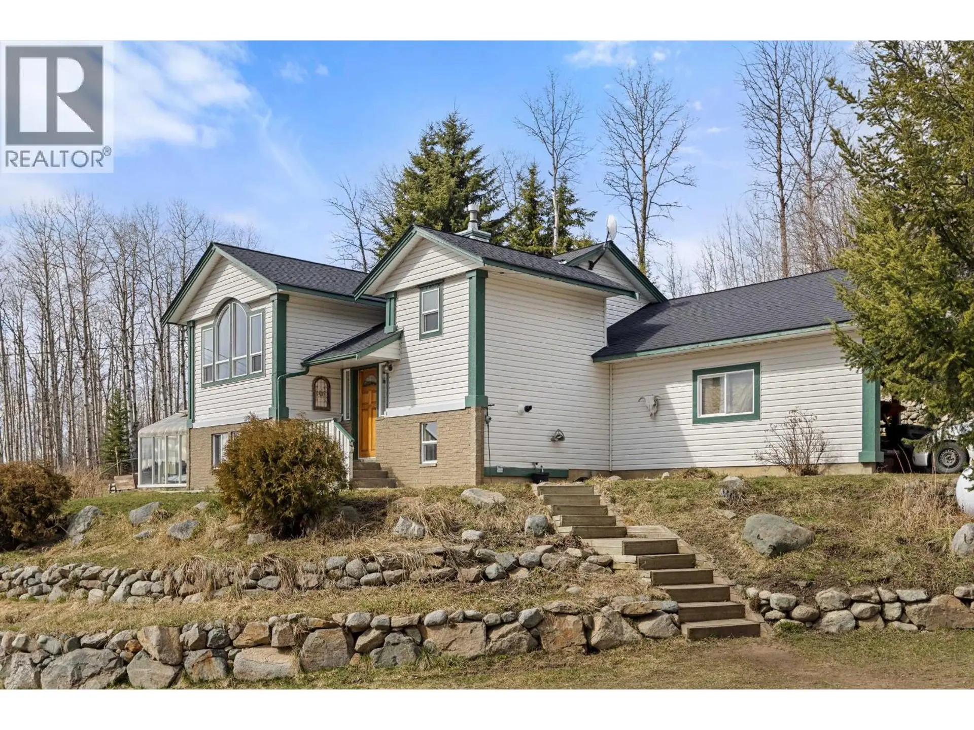 Property at 8261 LITTLE FORT 24 HIGHWAY, Bridge Lake, BC