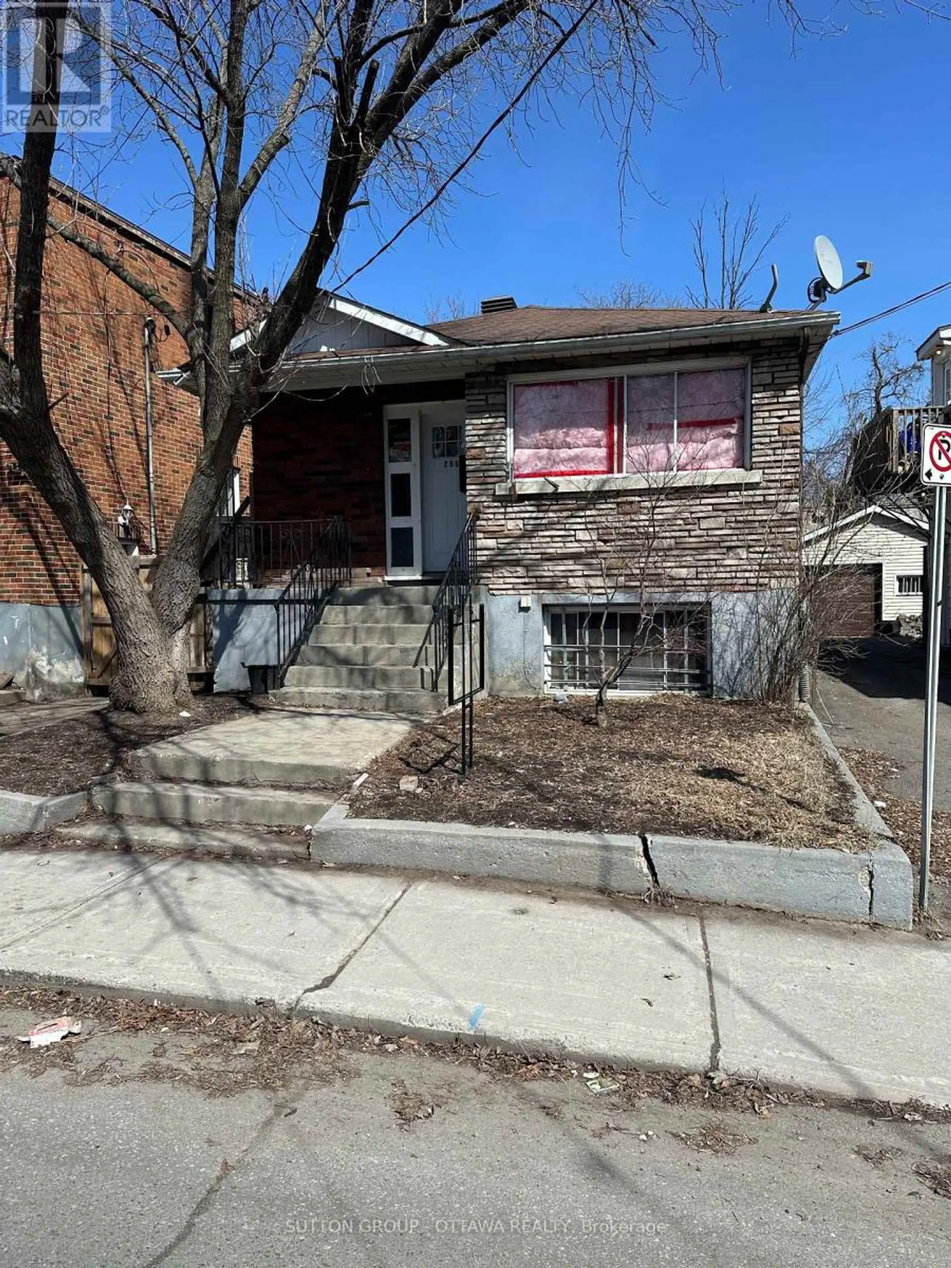 259 GRANVILLE STREET N - Image 1