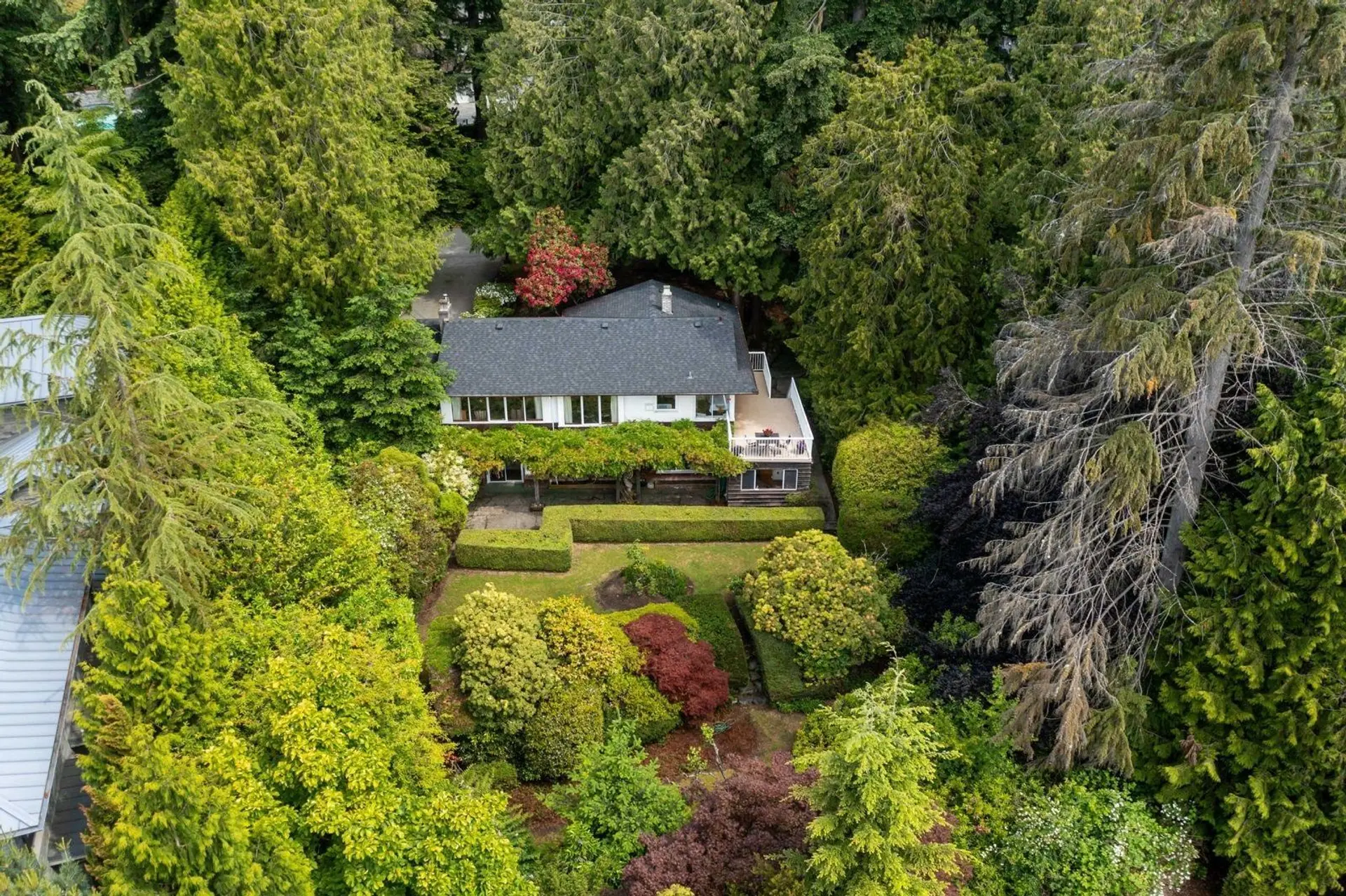 Property at 2912 Rosebery Avenue, West Vancouver, BC