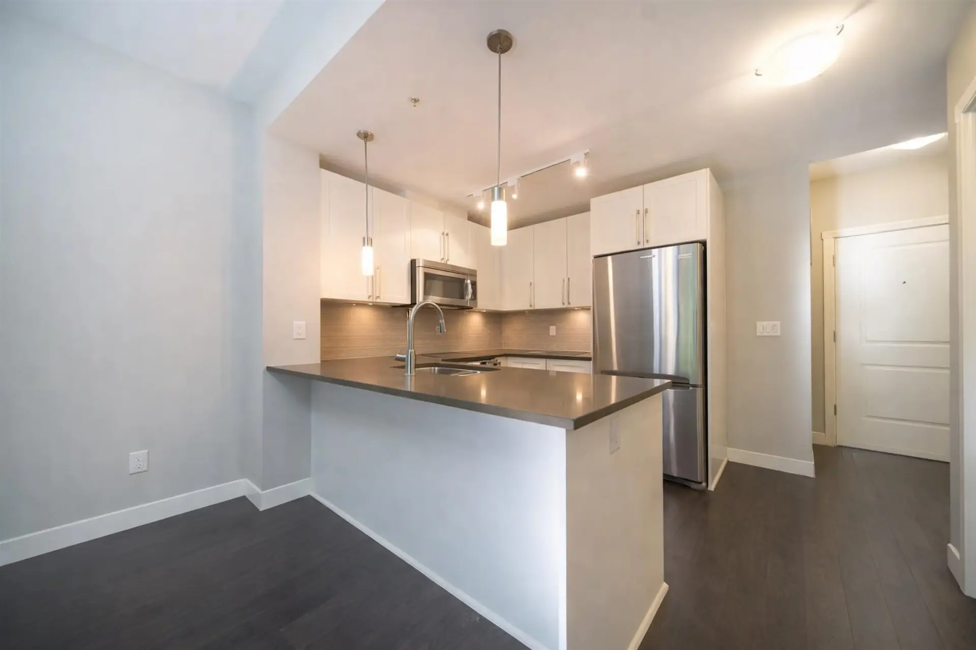 #310 14358 60 Avenue - Image 2
