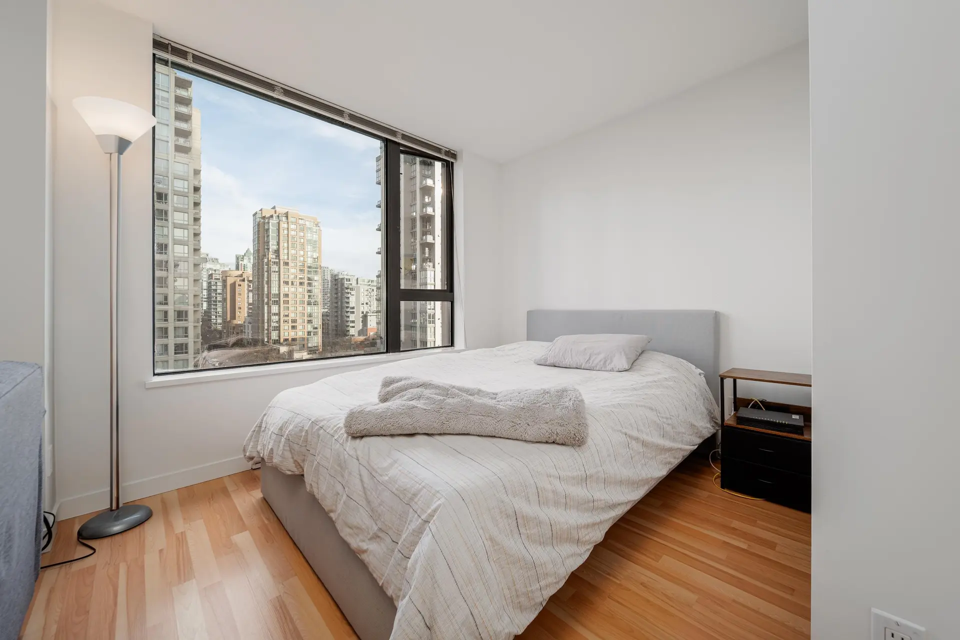 #1003 1295 Richards Street - Image 9