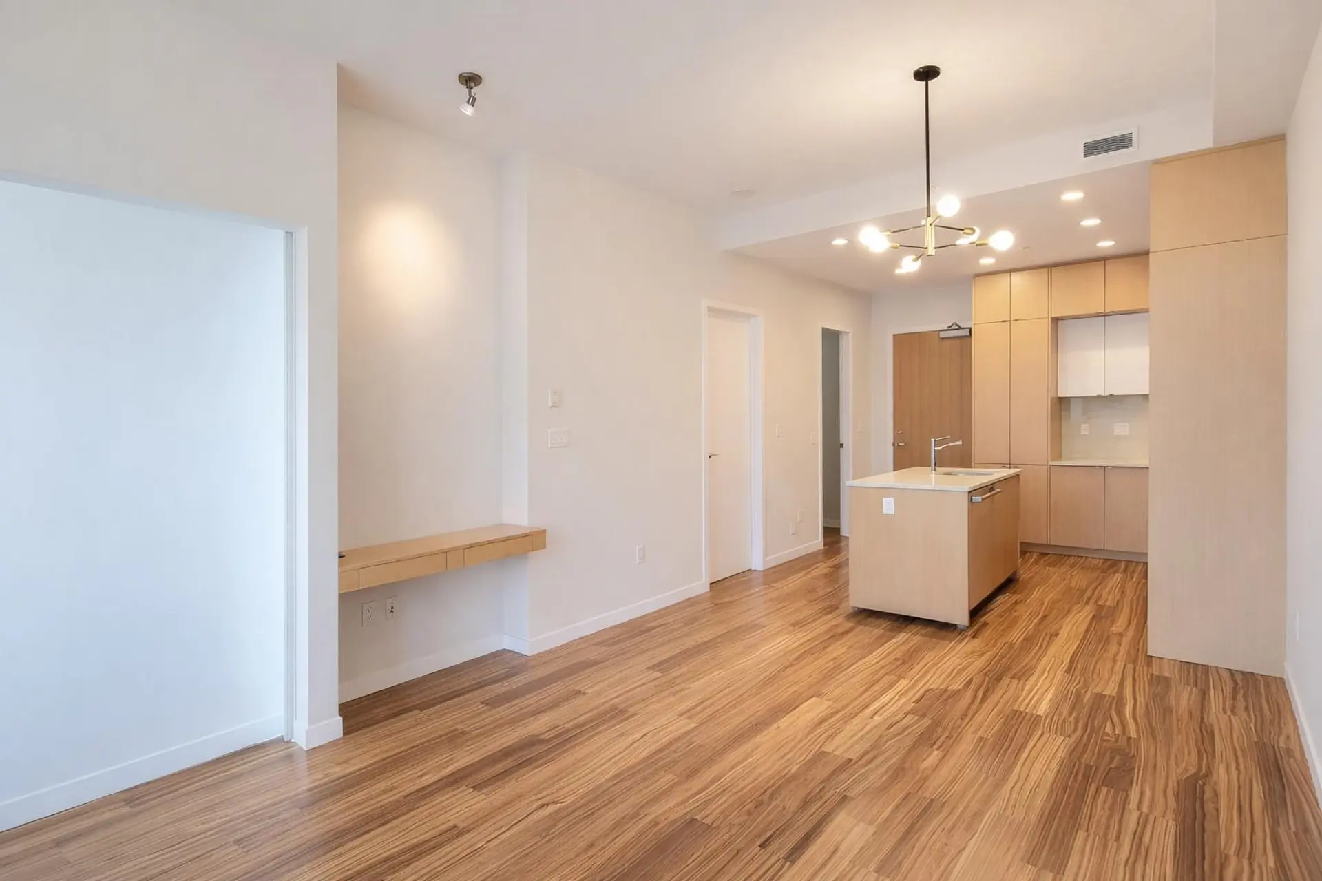 #1202 1205 Howe Street - Image 5