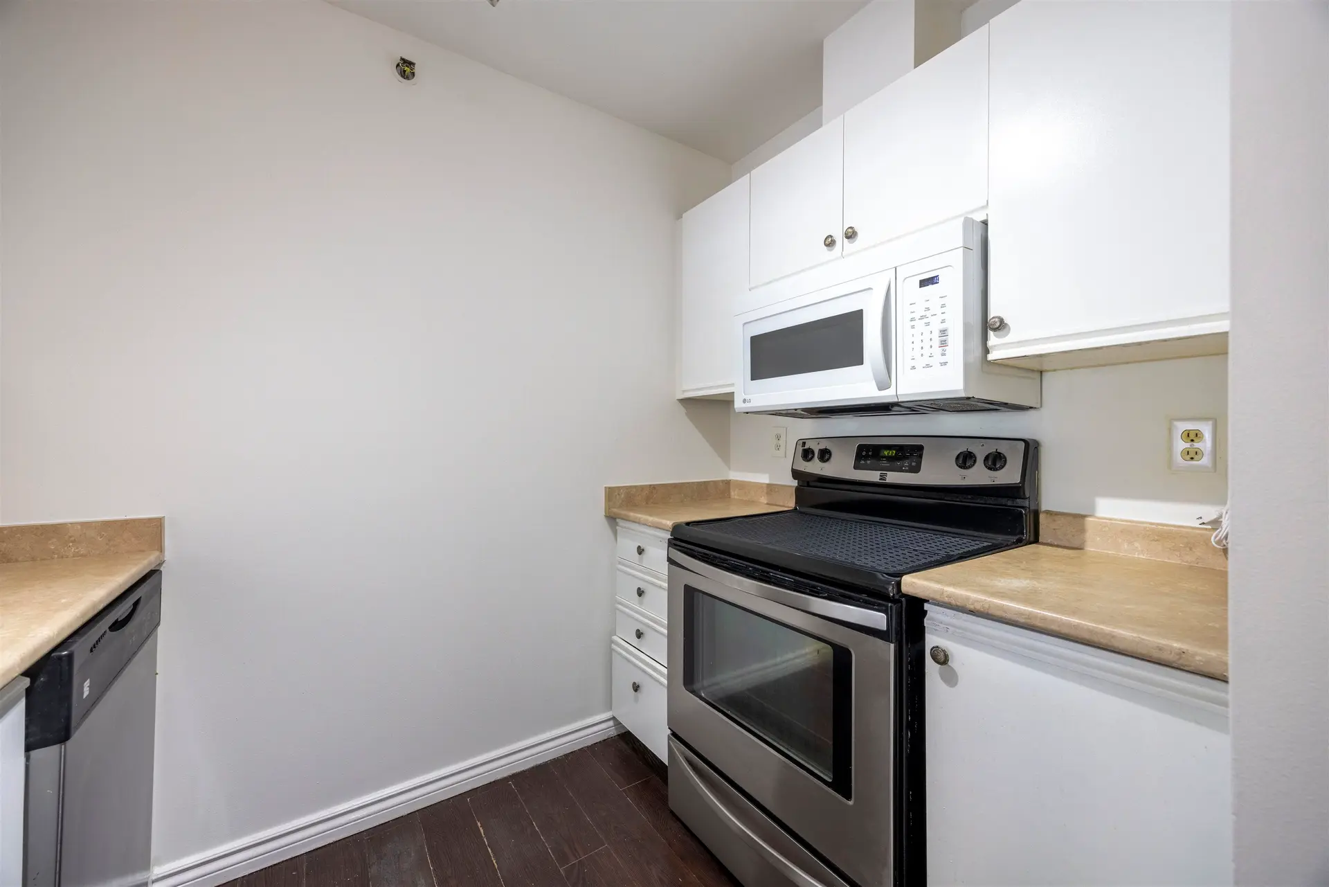 #10 3200 Westwood Street - Image 4