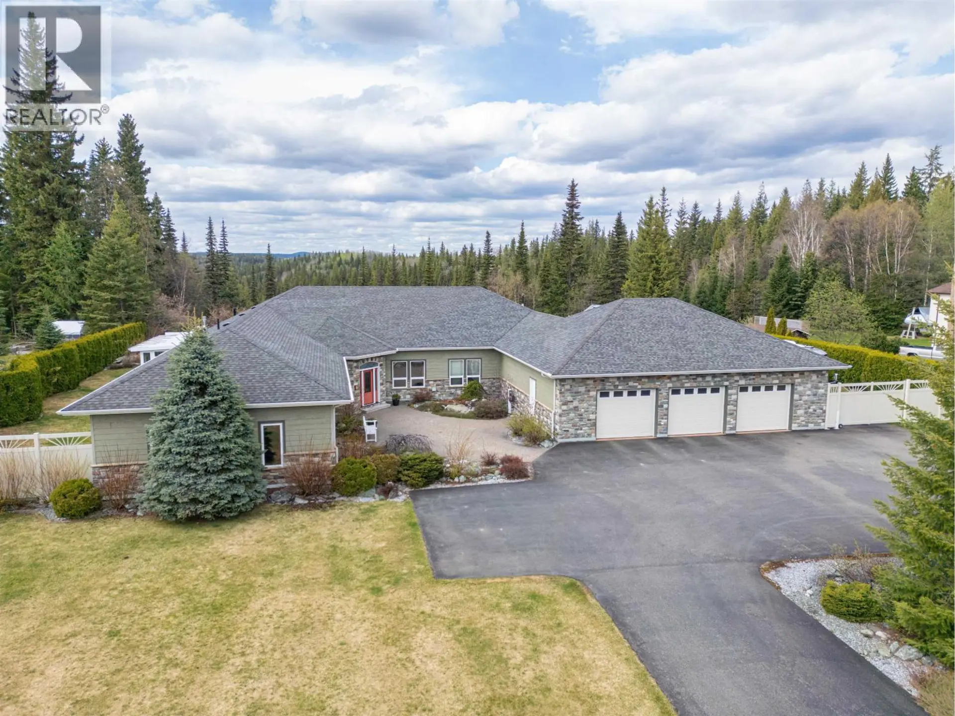 Property at 7003 VALLEYVIEW DRIVE, Valleyview, BC
