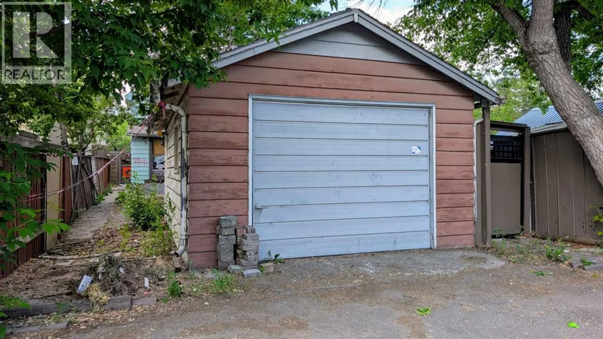 2916 17 STREET SE - Image 13
