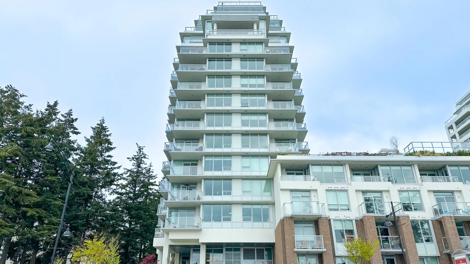 Property at #405 15165 Thrift Avenue, Surrey, BC