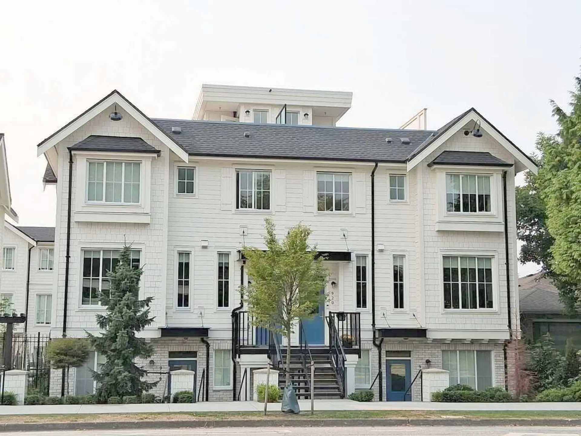 Property at 922 W 49th Avenue, Vancouver, BC