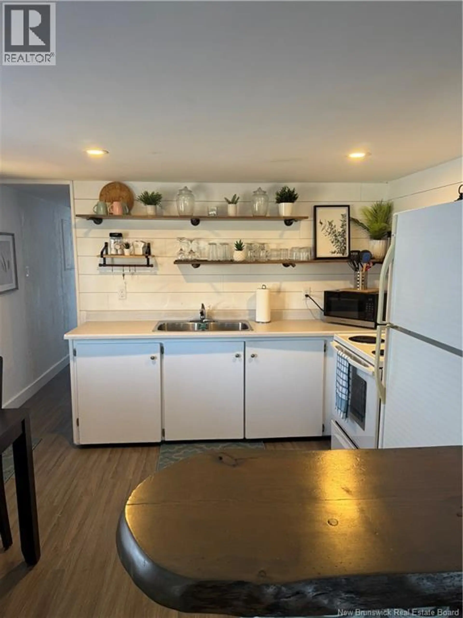 16 Fourth Avenue - Image 10